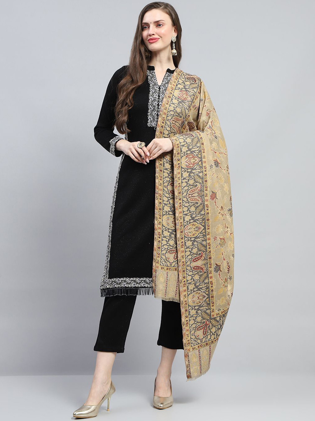 

Monte Carlo Floral Woven Design Reversible Shawl, Beige