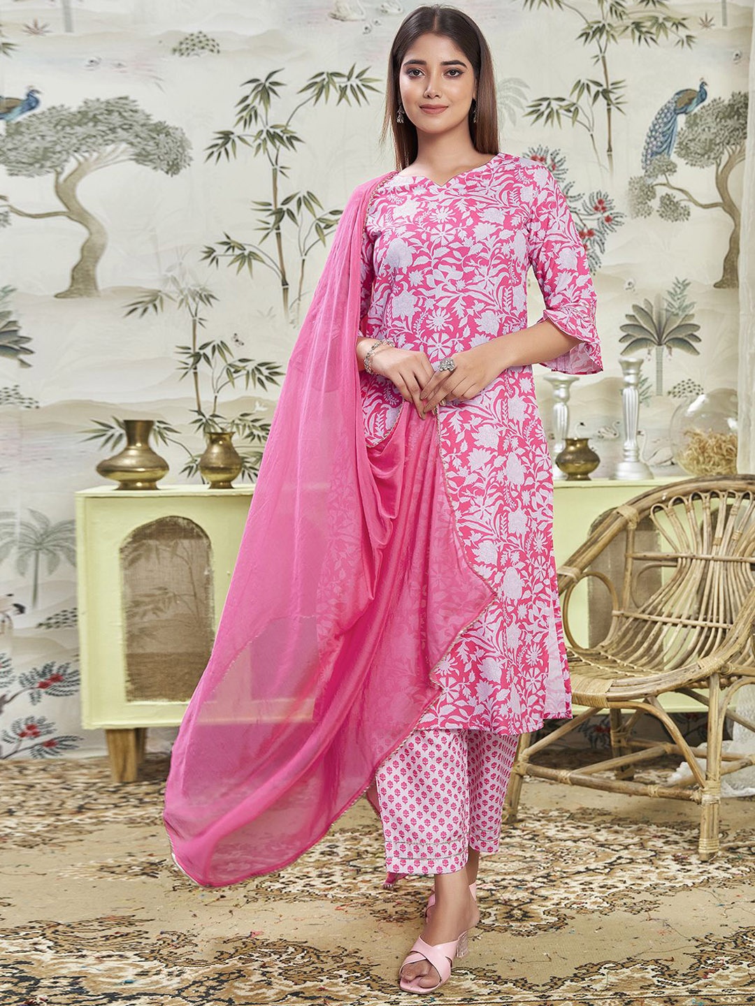 

KALINI Floral Printed Sweetheart Neck Straight Kurta with Trousers & Dupatta, Pink