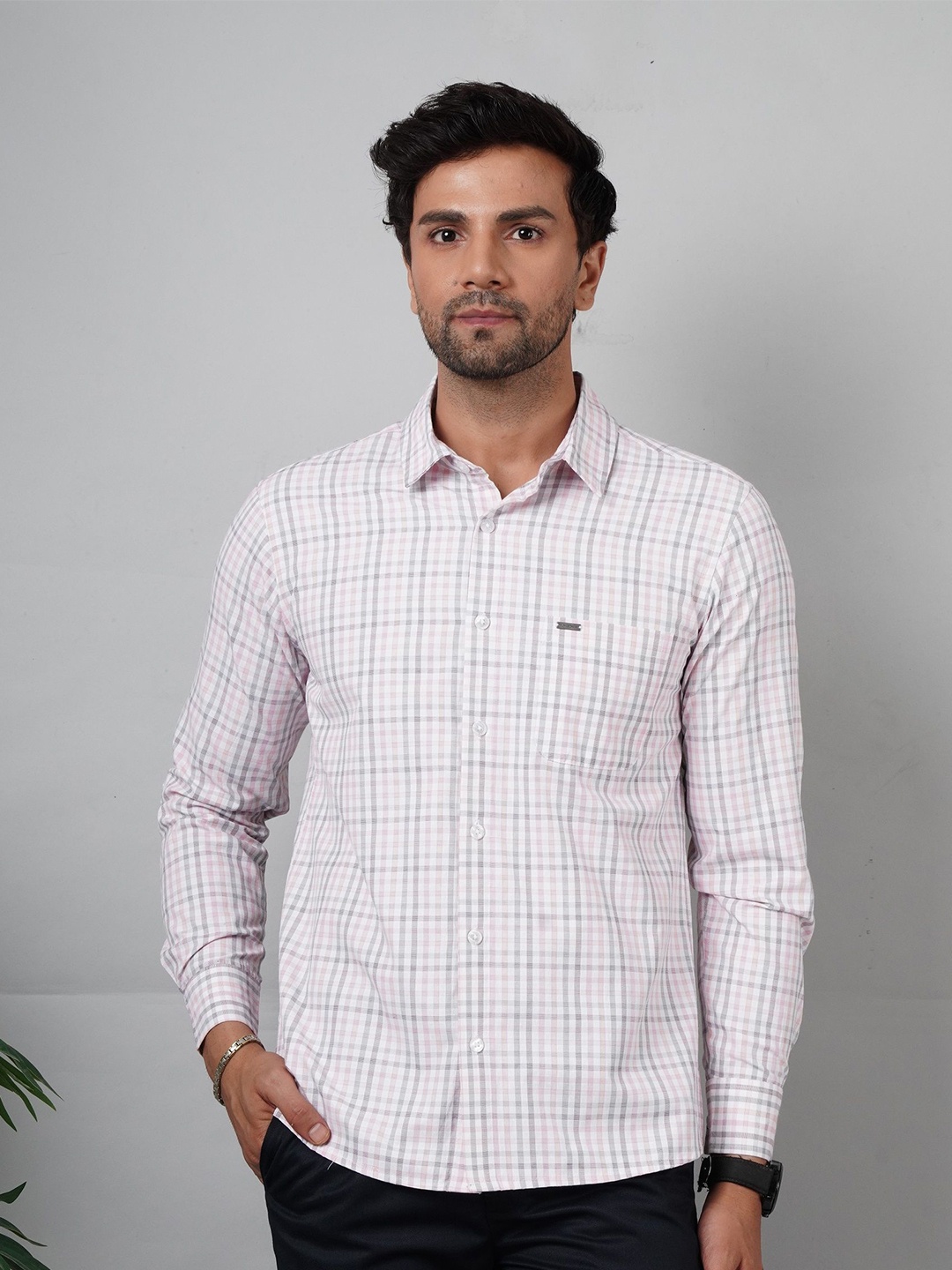 

NUEVOSDAMAS Men Smart Grid Tattersall Checked Cotton Relaxed Fit Casual Shirt, White