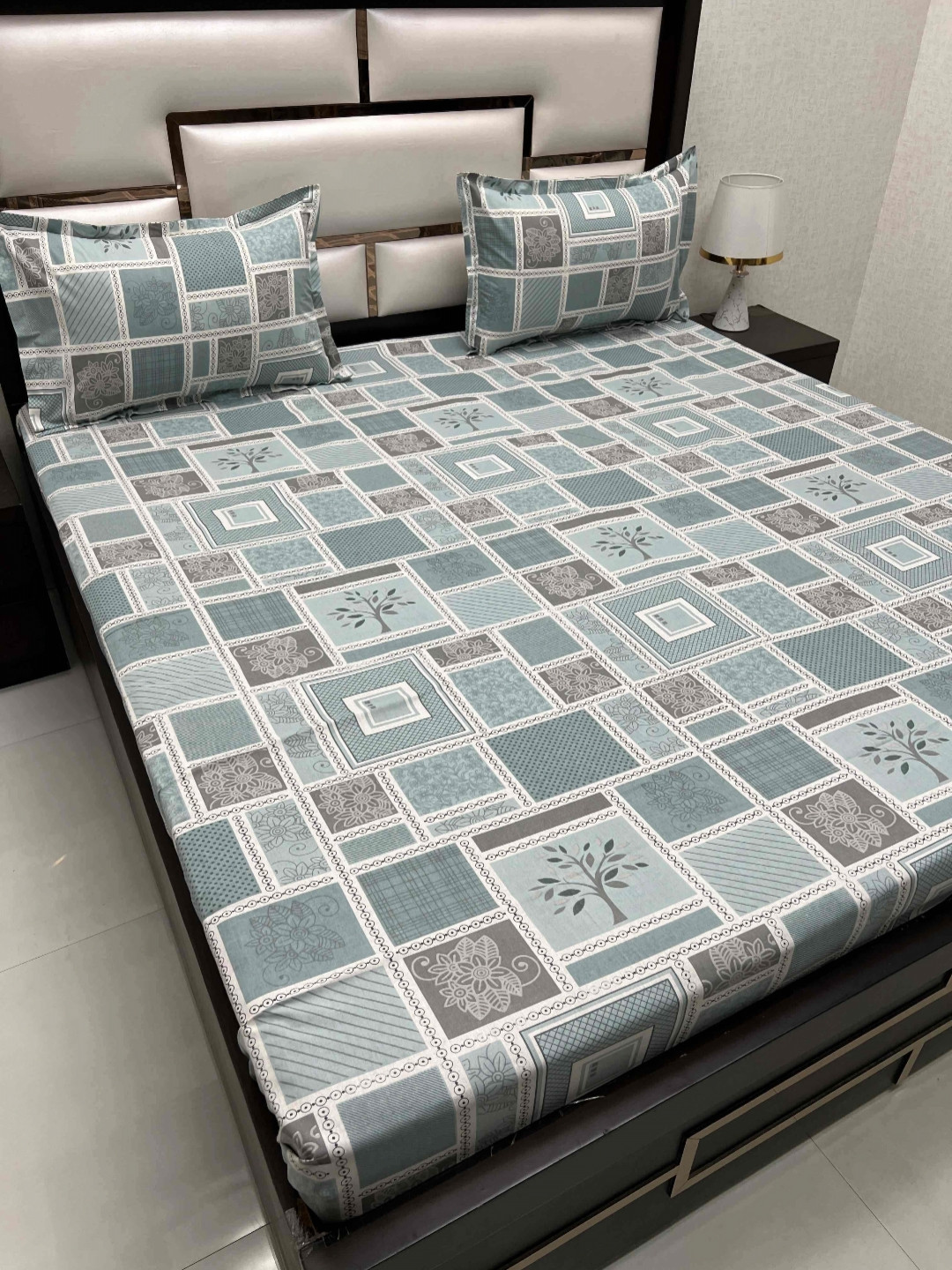 

Pure Decor Passion Green Ethnic Pure Cotton 350 TC Queen Bedsheet Set-2.28 m x 2.52 m