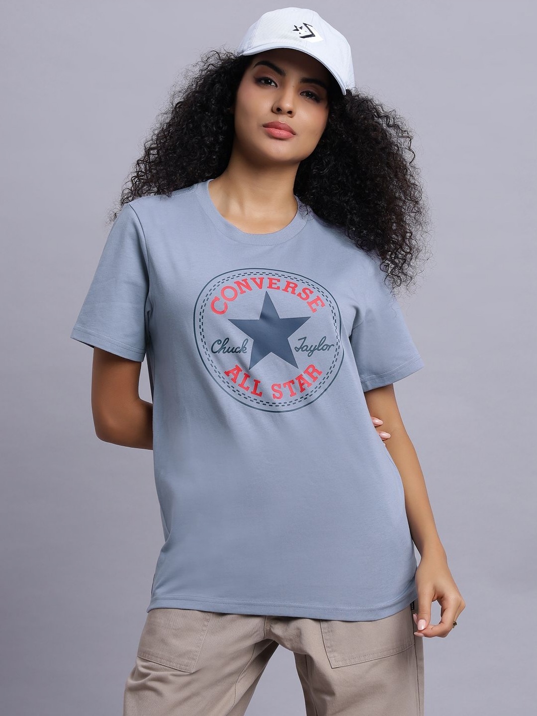 

Converse Unisex Go-To All Star Patch Standard-Fit T-Shirt, Blue