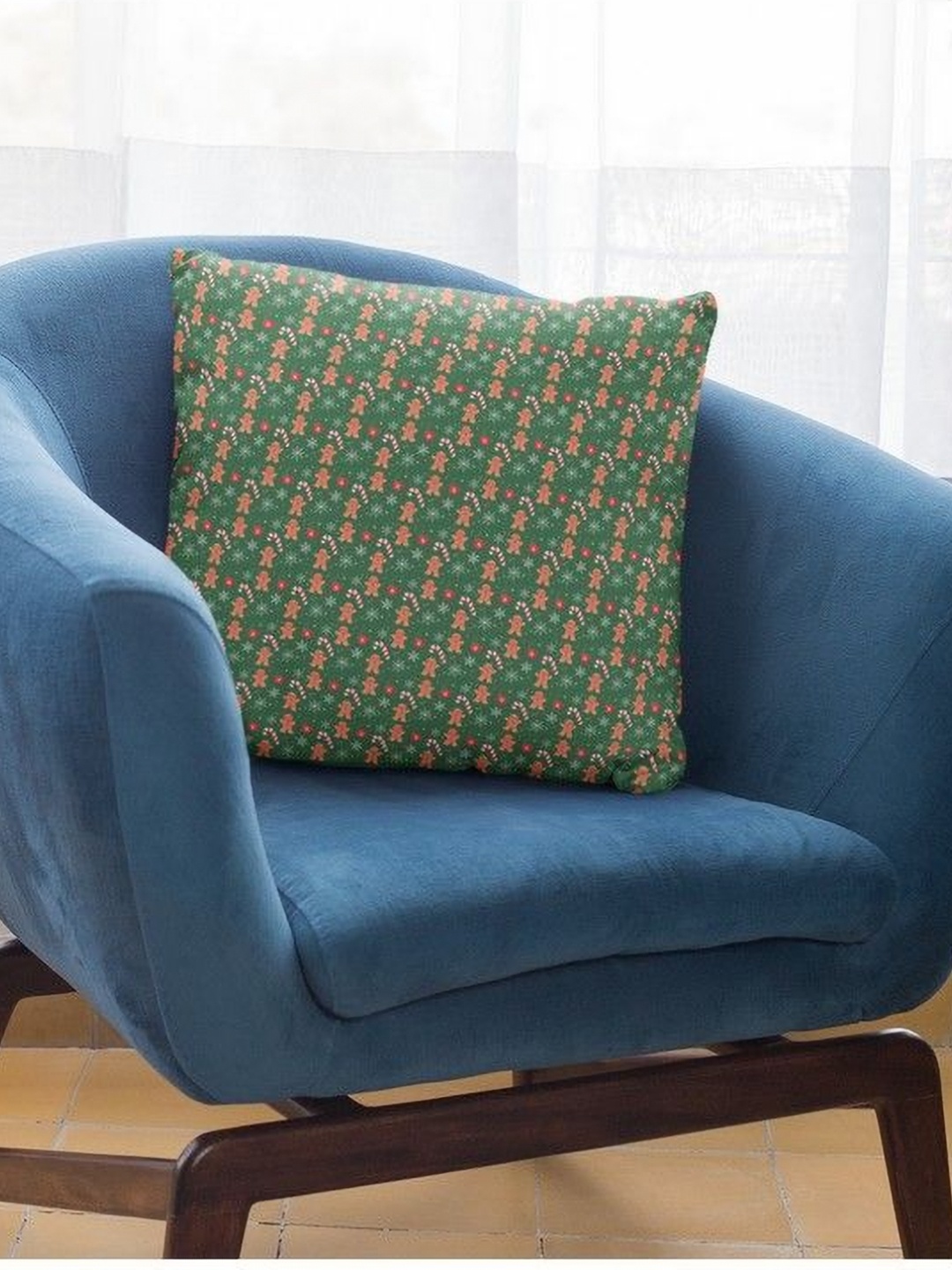 

THEYAYACAFE Green & Red Velvet Square Cushion Covers