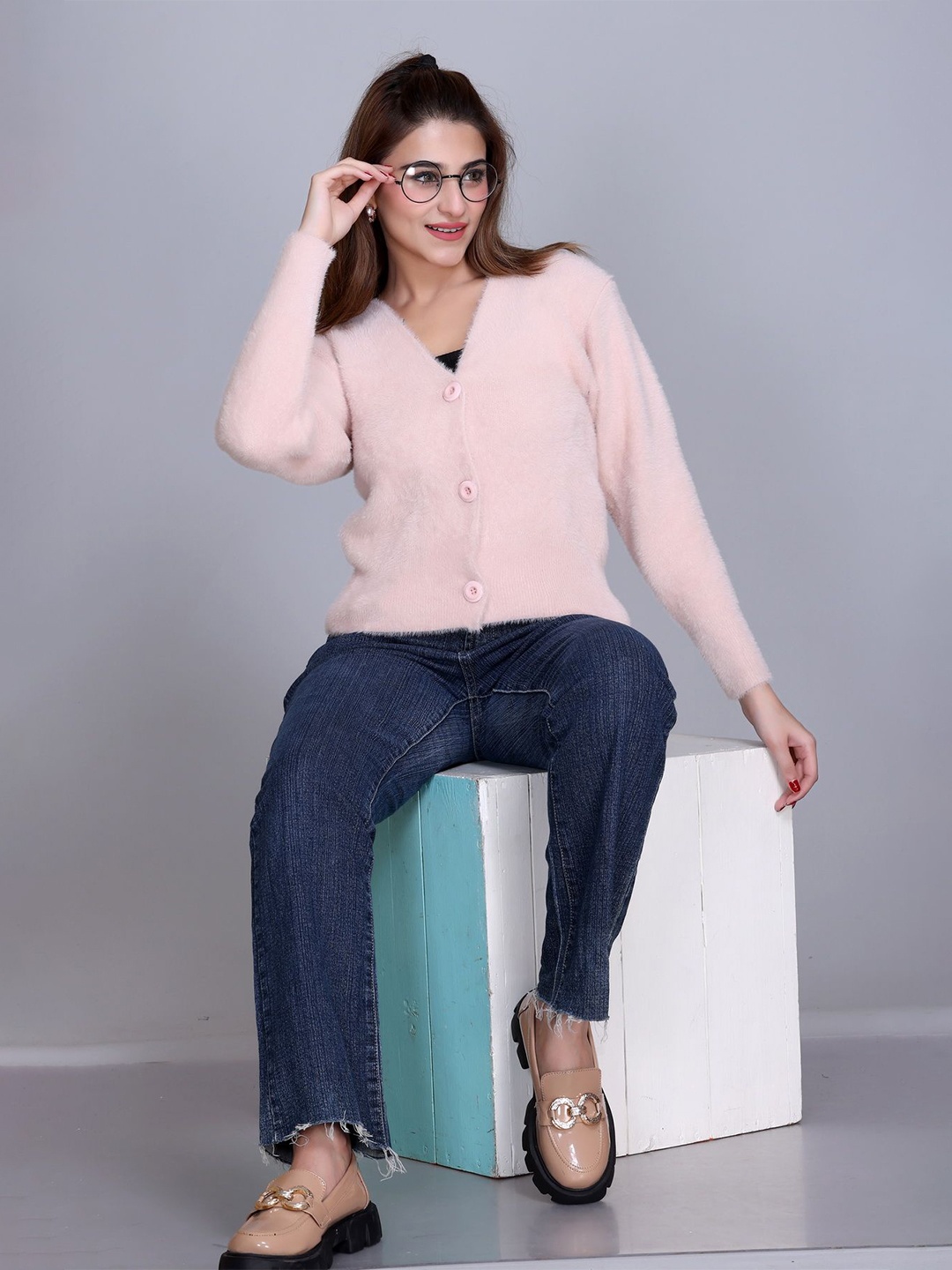 

Winter Wonders Women Woollen V-Neck Long Sleeves Crop Cardigan, Peach