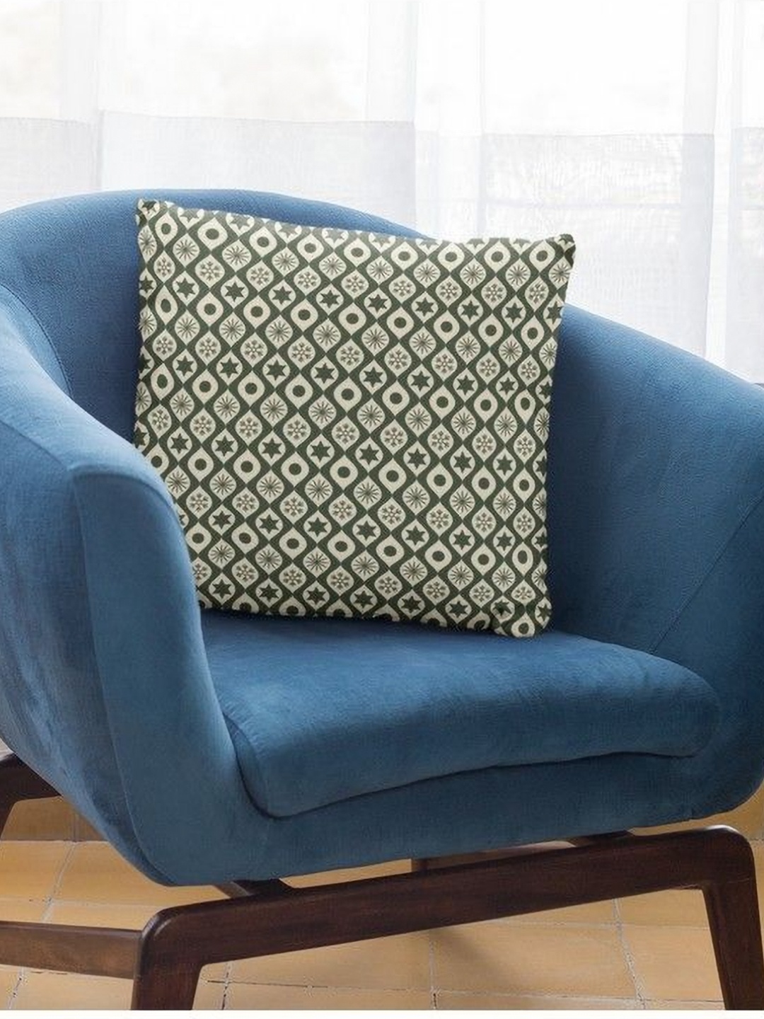 

THEYAYACAFE Grey & Green Abstract Printed Square Shaped Cushion Cover
