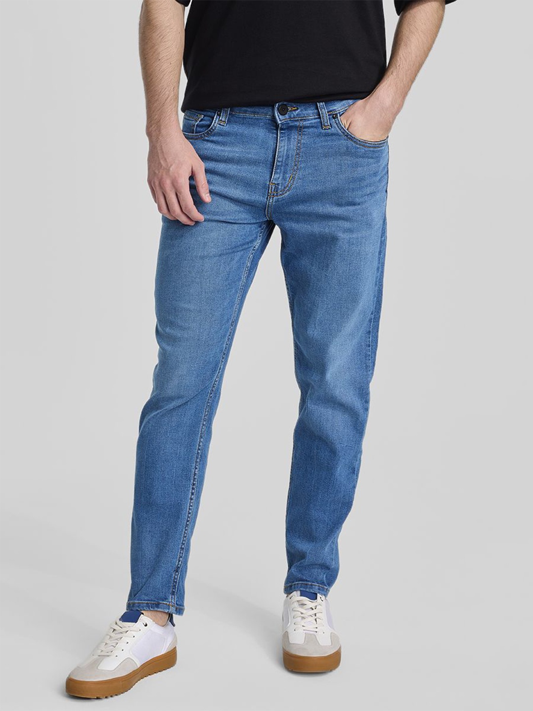 

Snitch Men Smart Slim Fit Light Fade Stretchable Jeans, Blue