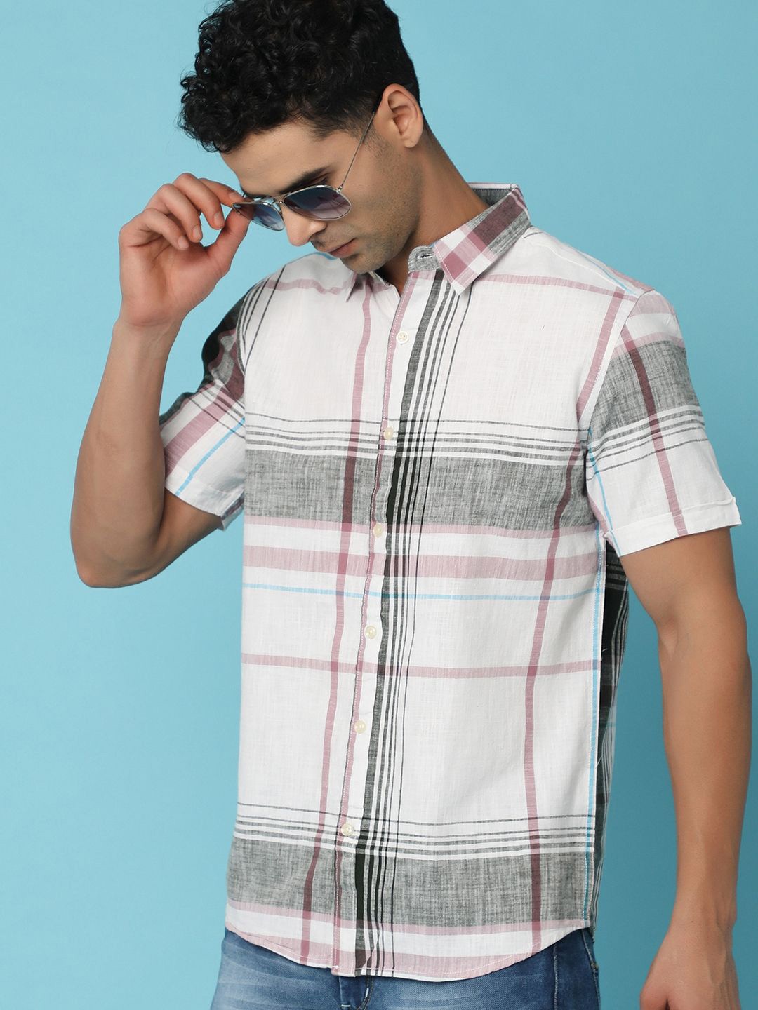 

V-Mart Men Spread Collar Tartan Checked Casual Shirt, White