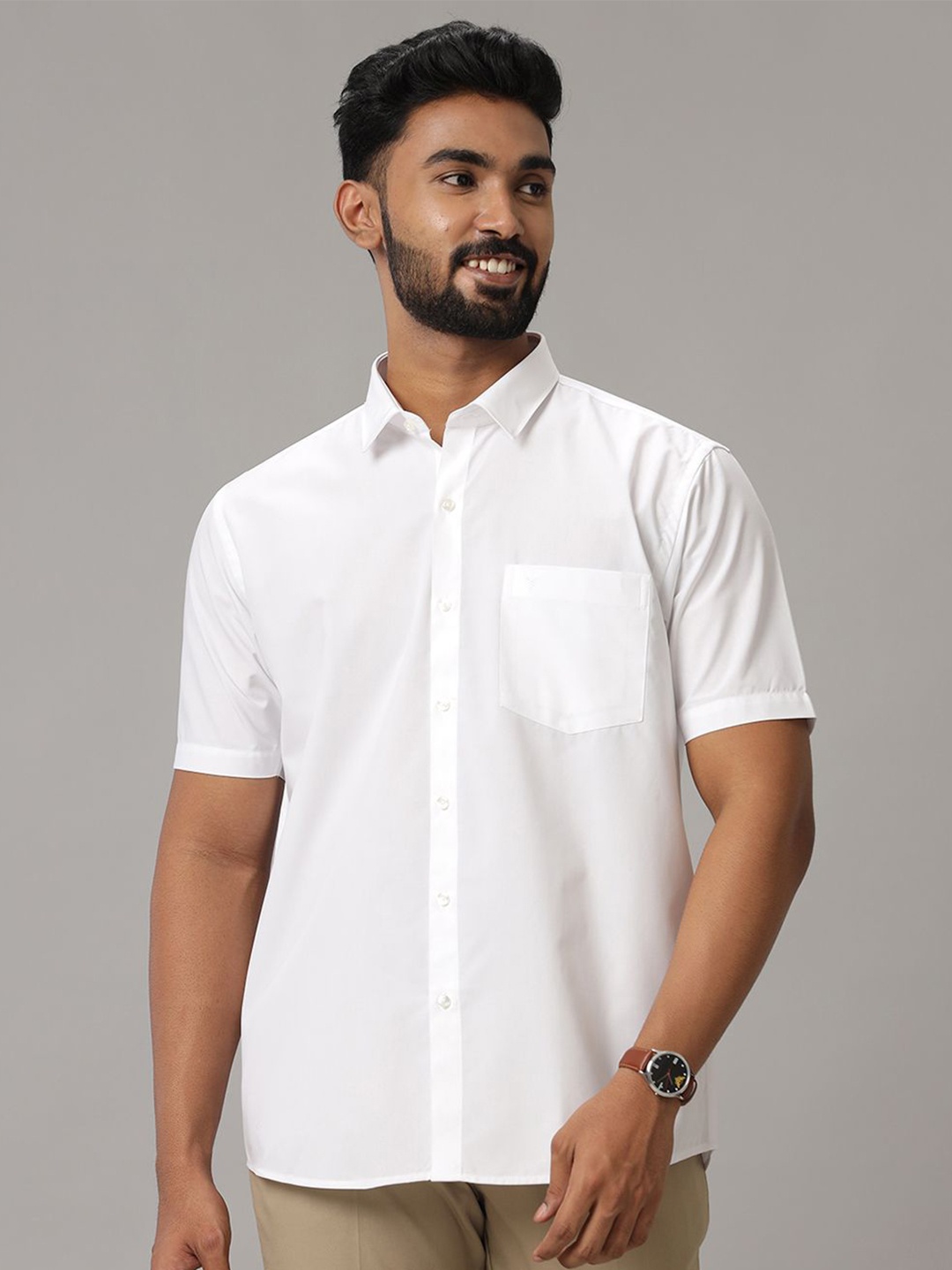 

Viveagham Men Comfort Spread Collar Solid Cotton Casual Shirt, White