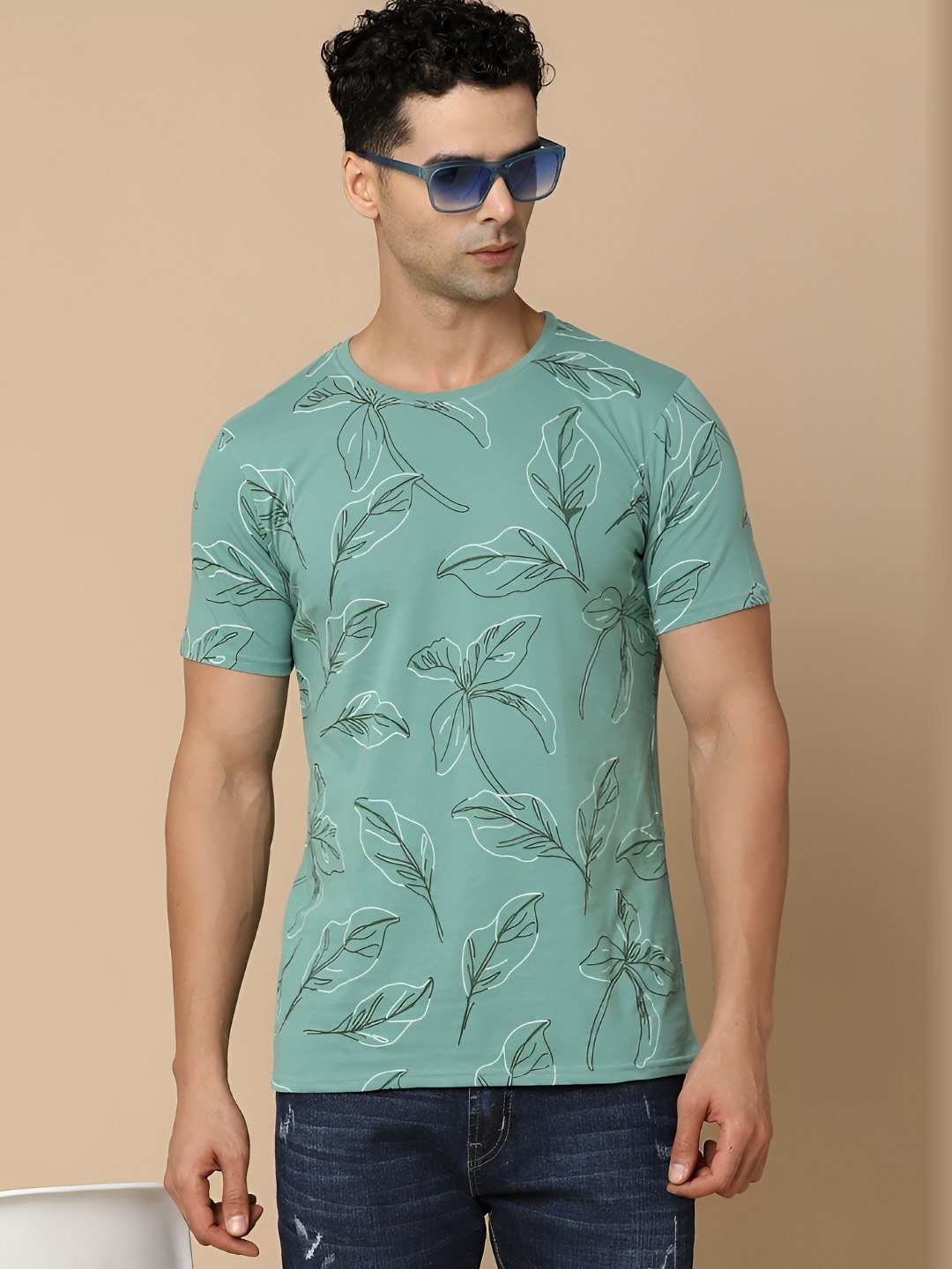 

V-Mart Men Floral Printed Round Neck T-shirt, Green