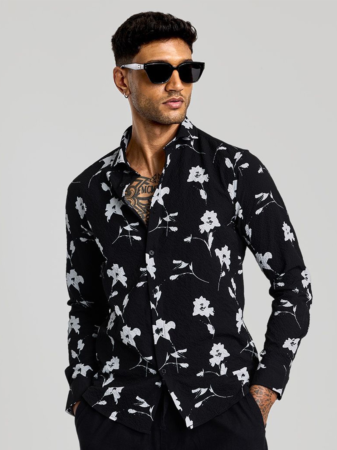 

Snitch Men Smart Spread Collar Floral Printed Casual Shirt, Black