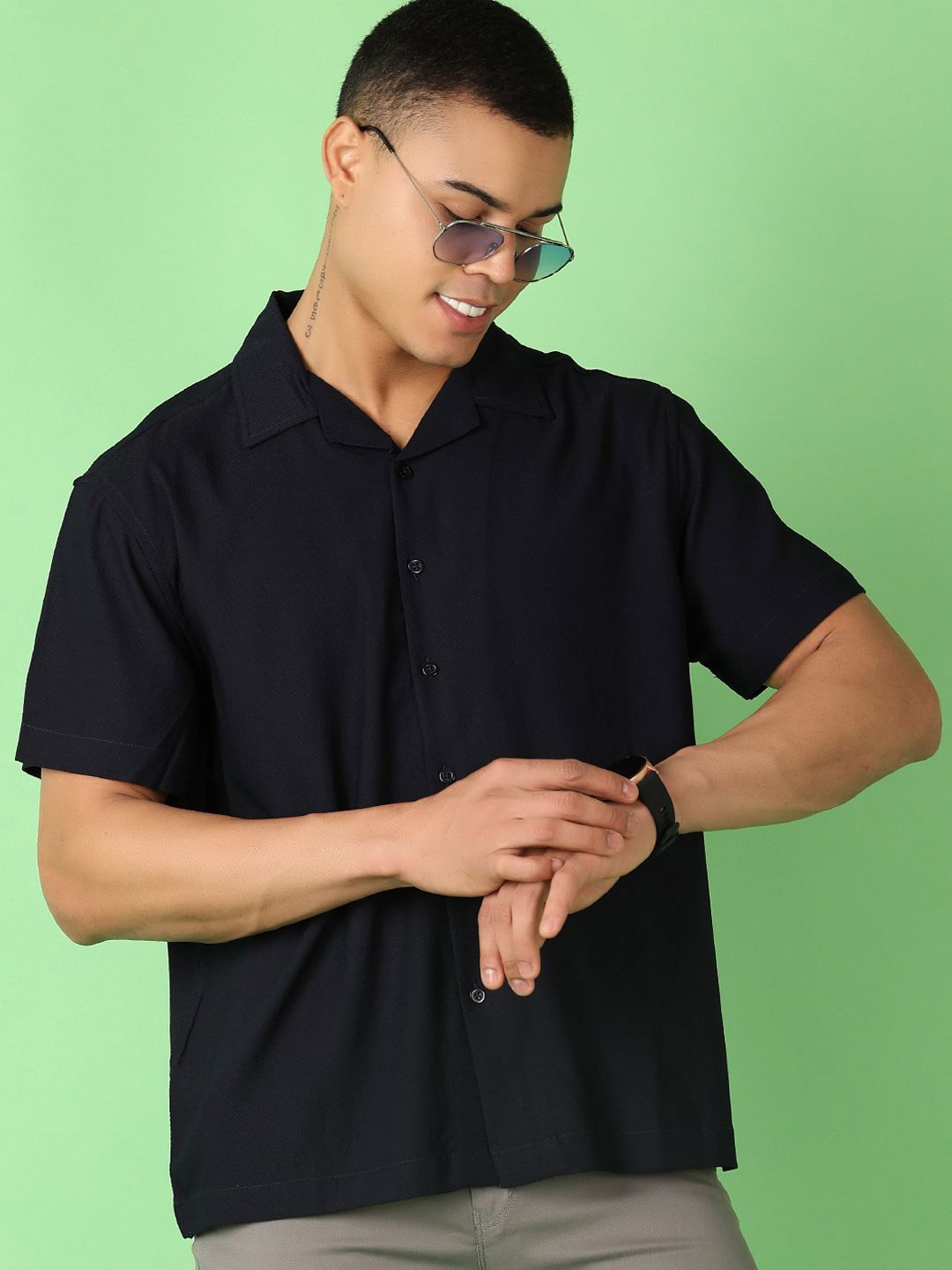 

V-Mart Men Cuban Collar Solid Casual Shirt, Navy blue