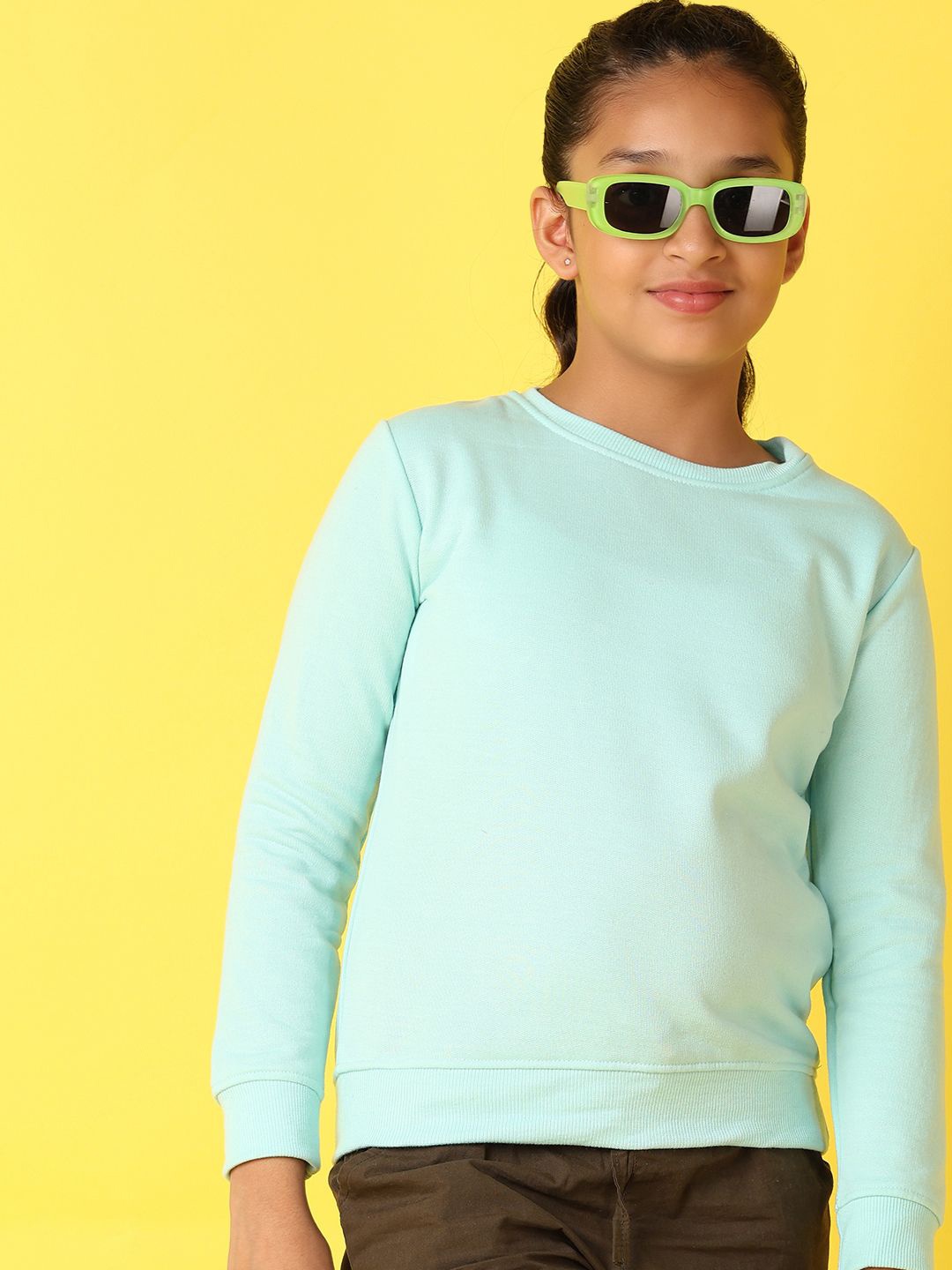 

V-Mart Girls Green Round neck Full Sleeves Pullover Sweatshirt