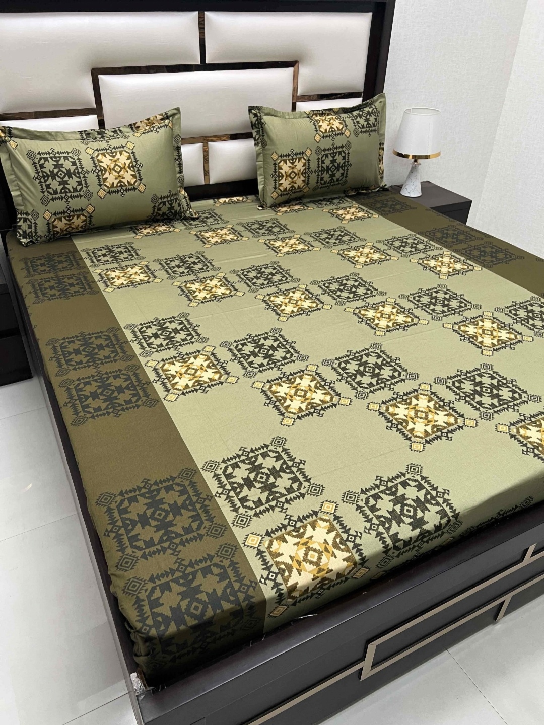 

Pure Decor Green & Yellow Ethnic Motifs 330 TC Queen Bedsheet with 2 Pillow Covers