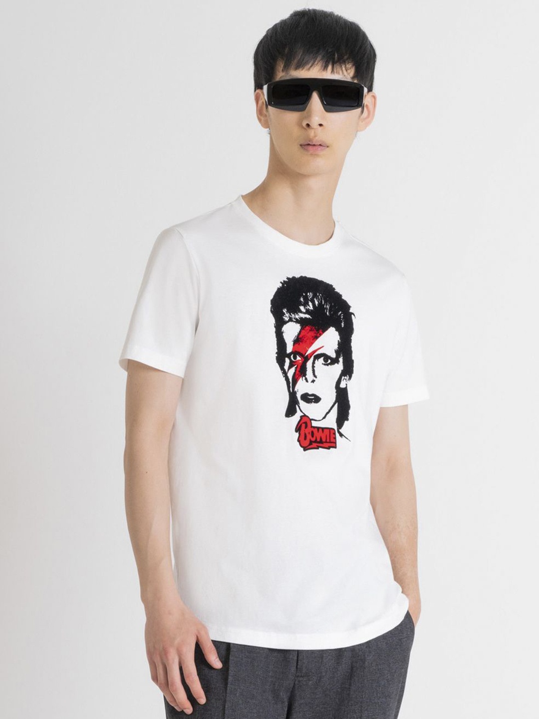 

Antony Morato Men Graphic Printed Round Neck Cotton T-shirt, White