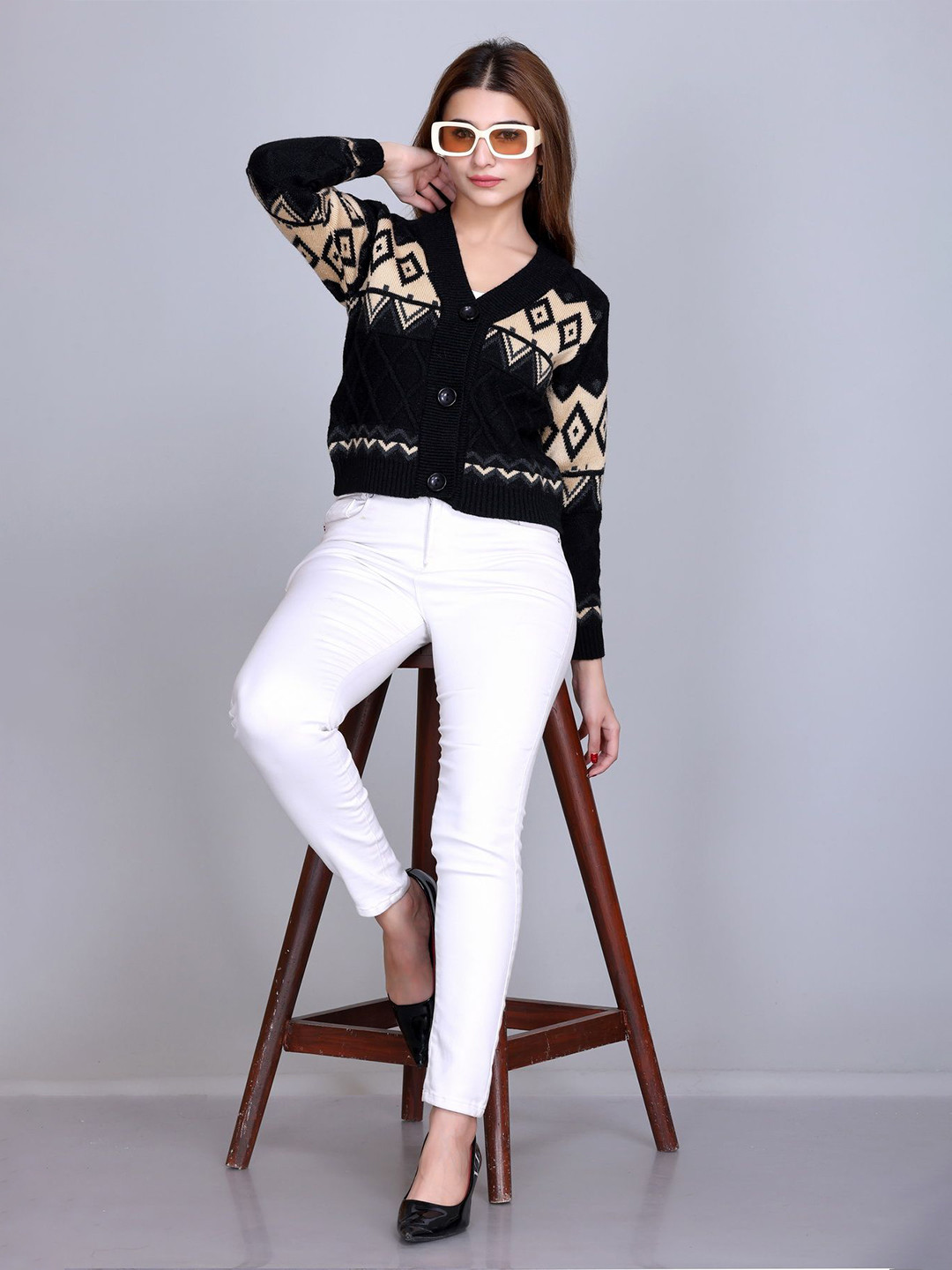 

Winter Wonders Women V-Neck Woollen Crop Cardigan, Black