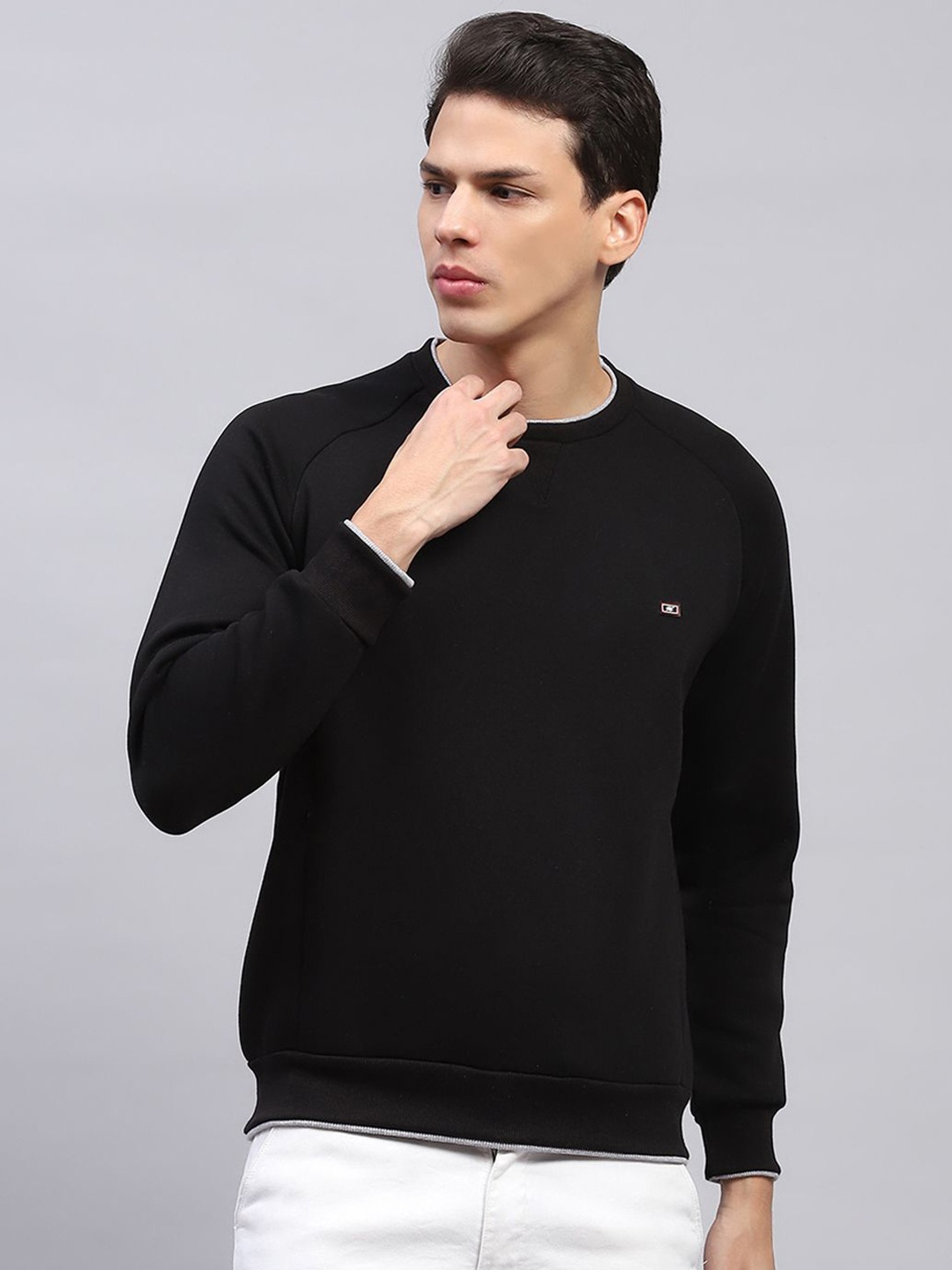 

Monte Carlo Men Solid Round Neck Sweatshirt, Black