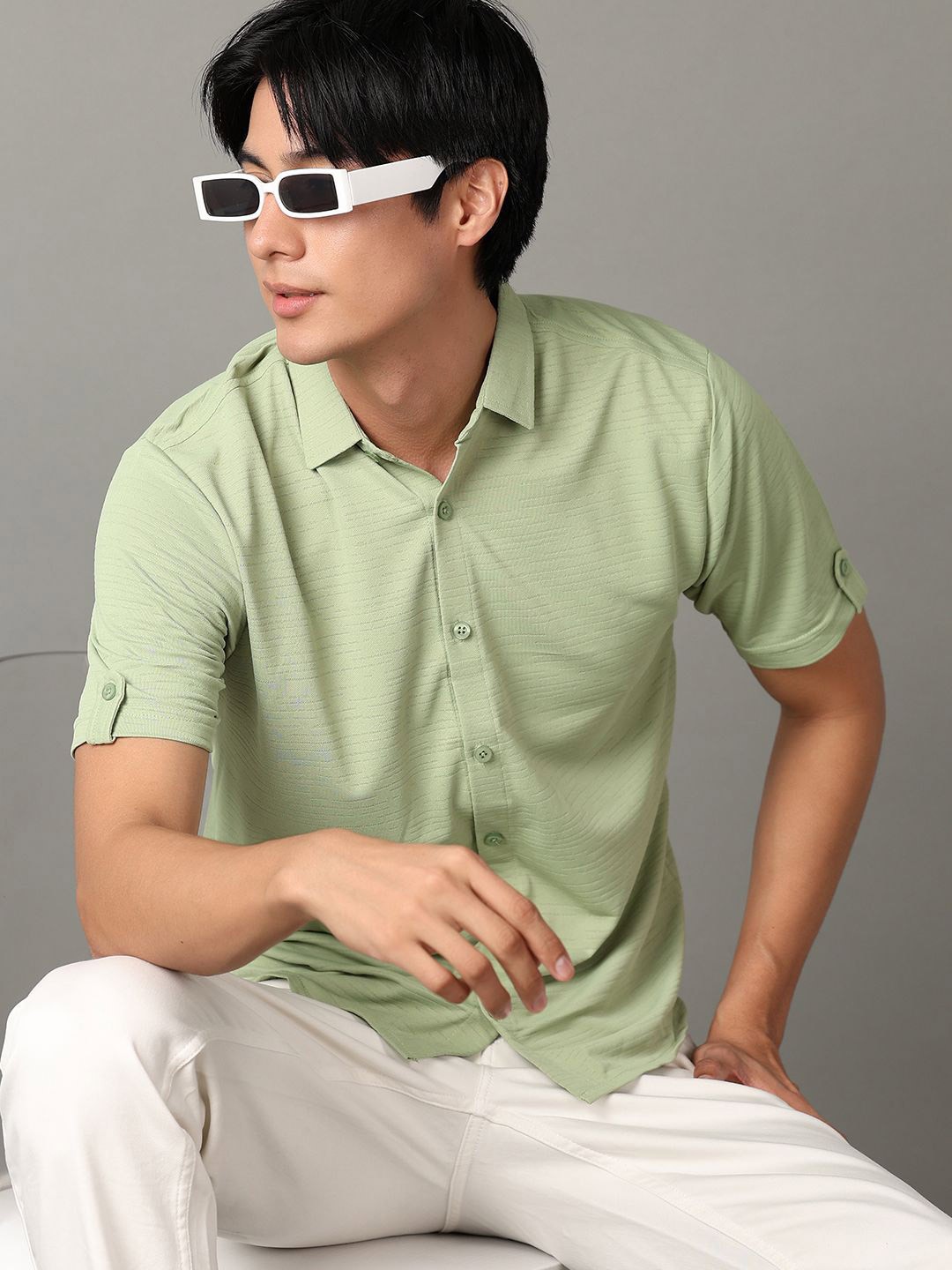 

V-Mart Men Spread Collar Solid Casual Shirt, Green