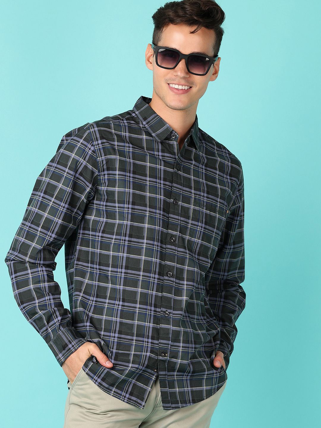 

V-Mart Men Spread Collar Tartan Checked Cotton Casual Shirt, Green