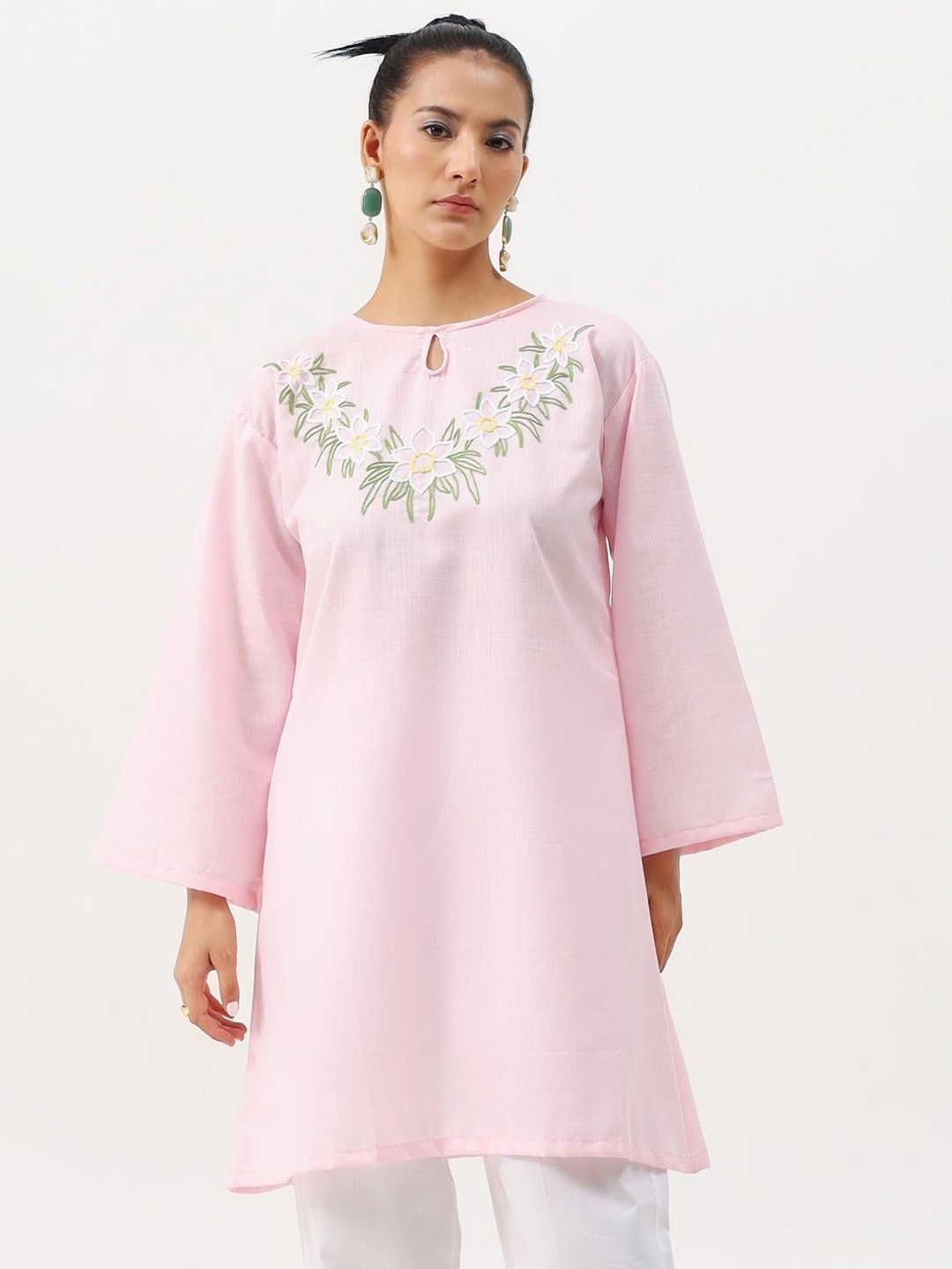 

Kashmir Box Women Embroidered Flared Sleeves Handloom Thread Work Solid Kurti, Pink
