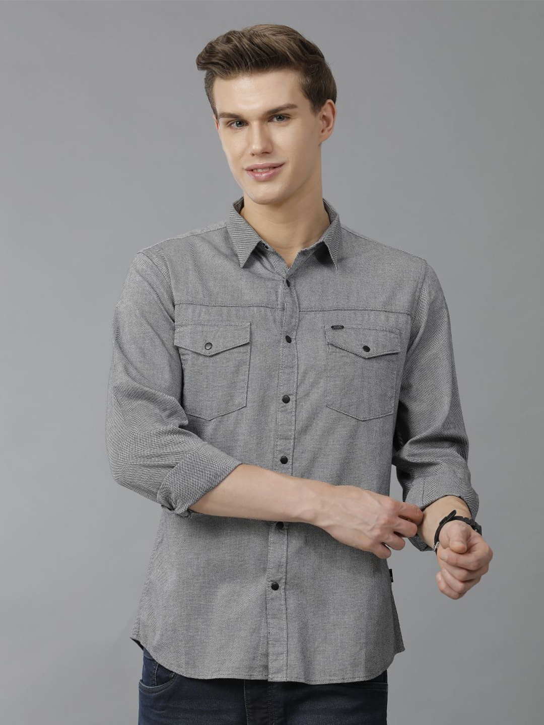 

IDENTITI Men Spread Collar Solid Cotton Slim Fit Casual Shirt, Grey