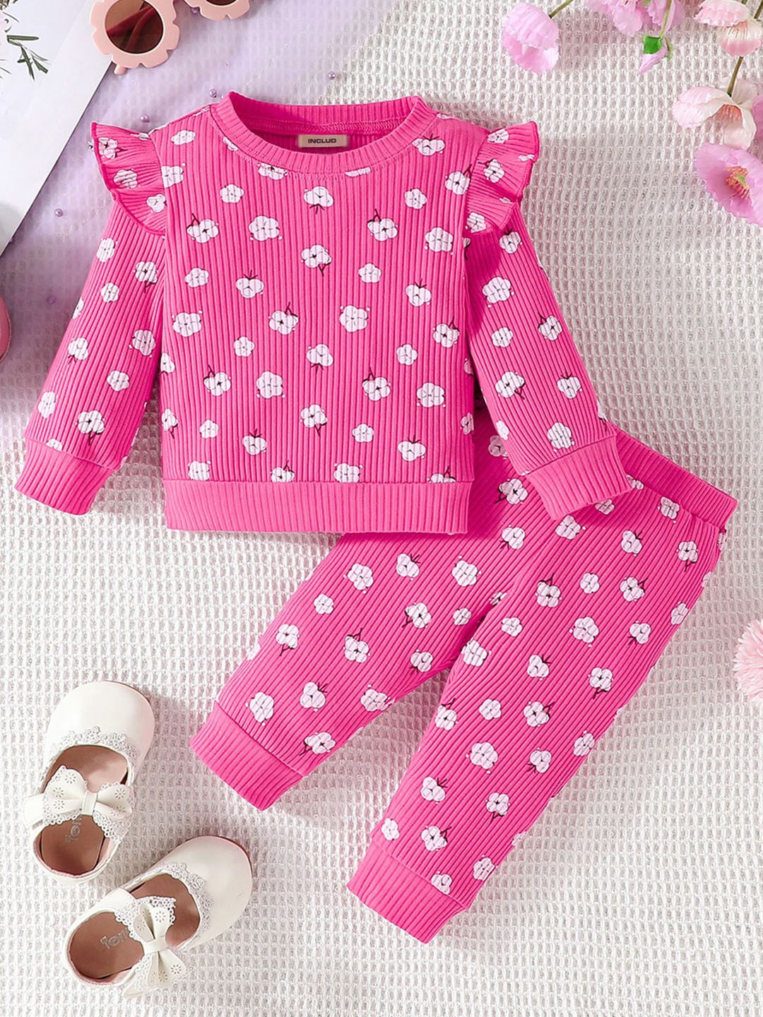 

INCLUD Girls Printed Round Neck Long Sleeves Top With Jogger, Pink