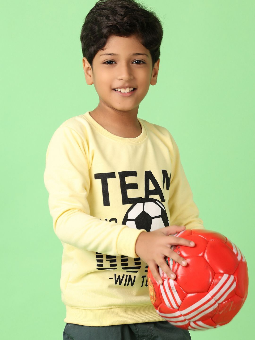 

V-Mart Boys winters Sweatshirt, Yellow