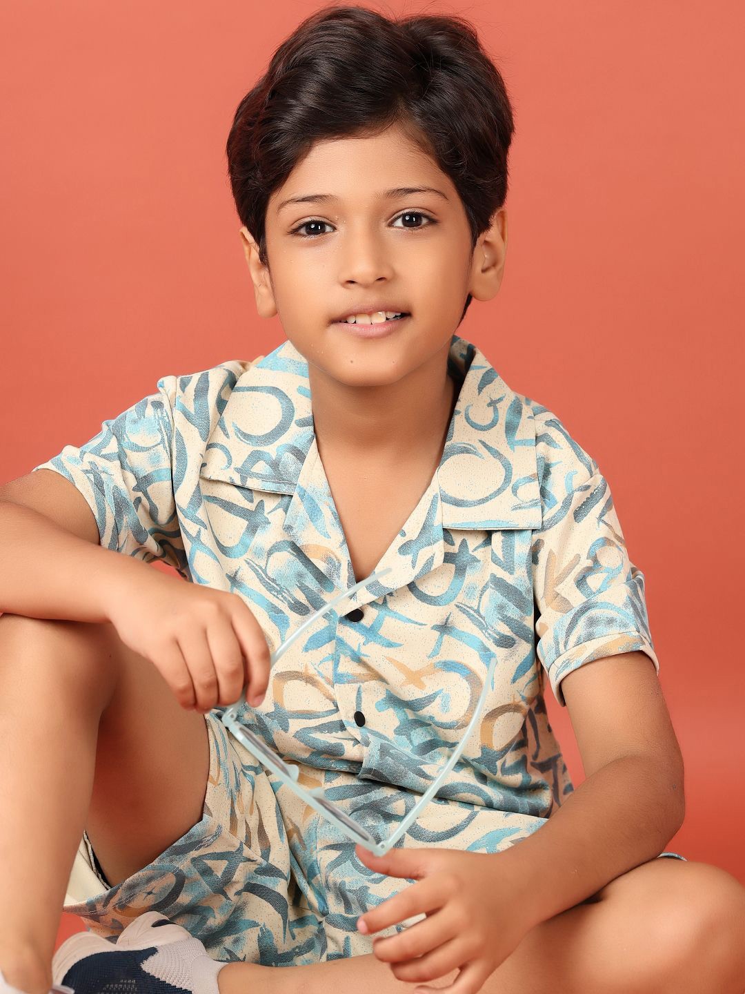 

V-Mart Boys Printed Shirt with Shorts, Beige