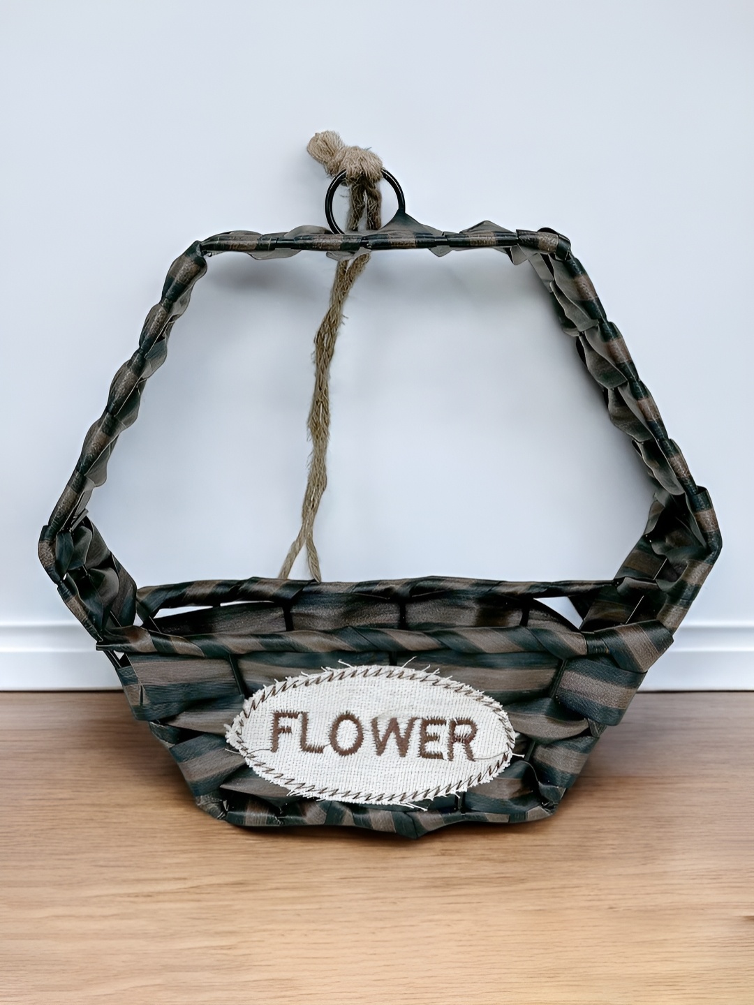 

Art Street Versatile Brown & Black Textured Jute Flower Vase Basket