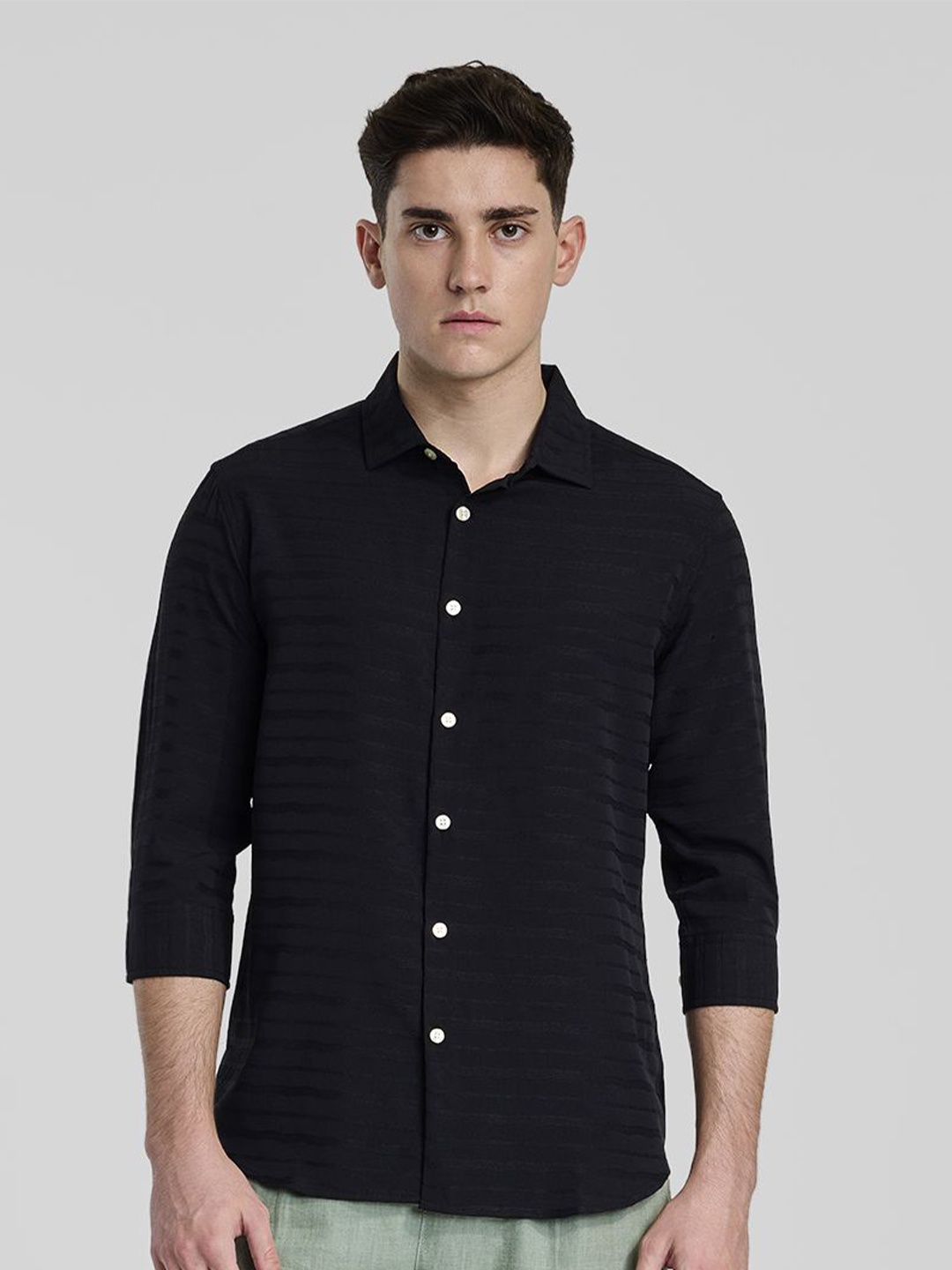 

Snitch Men Smart Spread Collar Textured Casual Shirt, Black