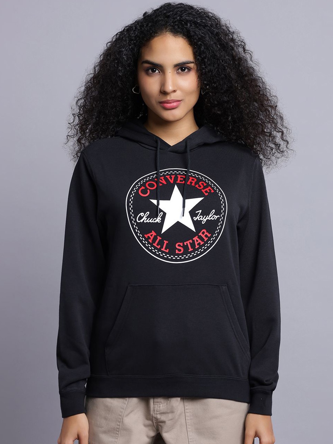 

Converse Unisex Go-To All Star Patch Standard-Fit Pullover Hoodie, Black