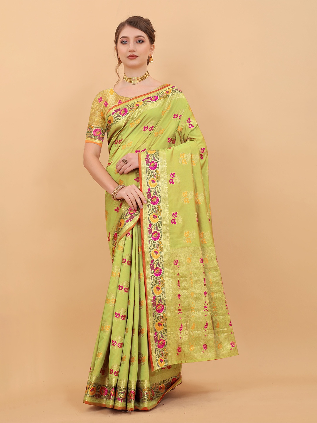 

NIWAA Woven Design Pure Silk Kanjeevaram Saree, Green