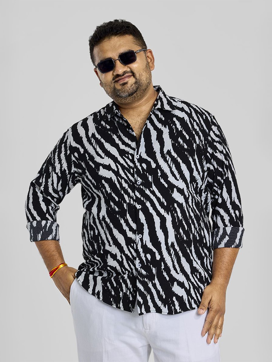 

Snitch Plus Size Men Classic Spread Collar Abstract Printed Casual Shirt, Black