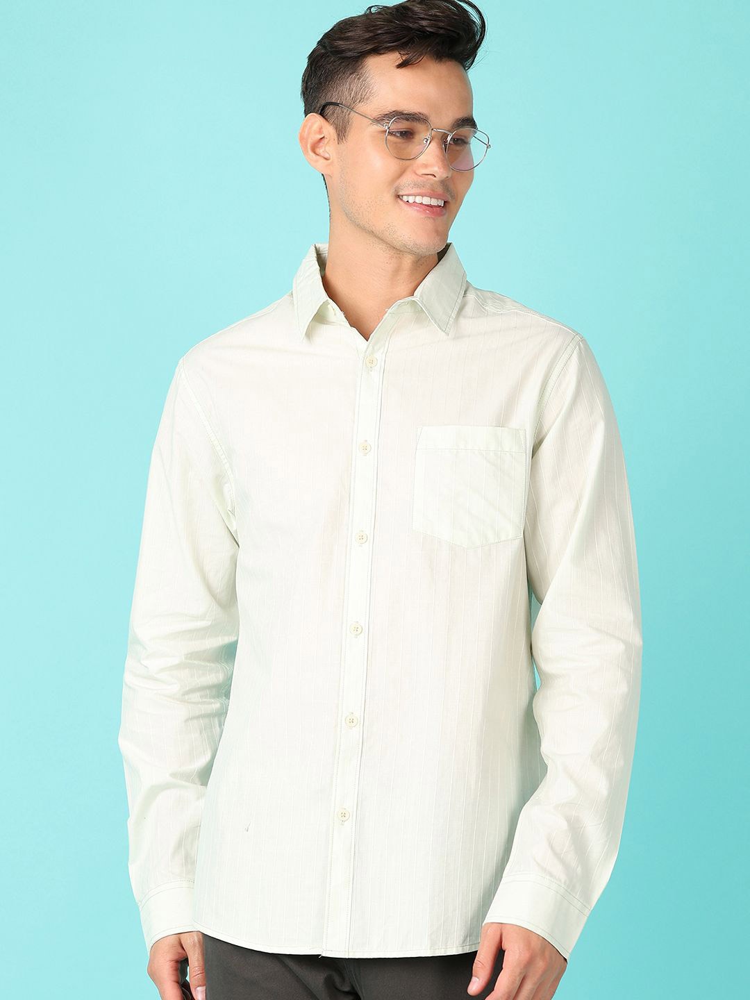 

V-Mart Men Spread Collar Solid Casual Shirt, Green