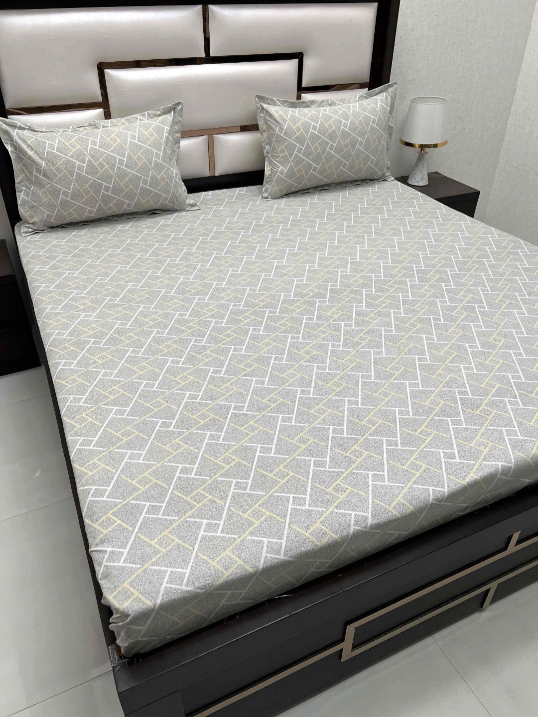 

Pure Decor Passion Grey Geometric Printed Cotton 330 TC Queen Bedsheet Set 2.52 x 2.28m