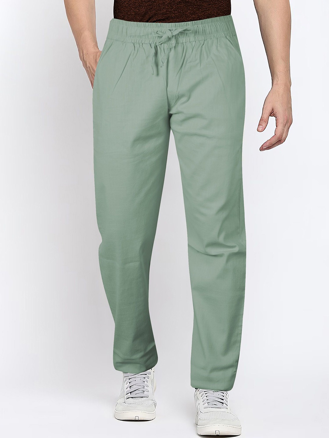

Jb Just BLACK Men Relaxed Loose Fit Trousers, Green