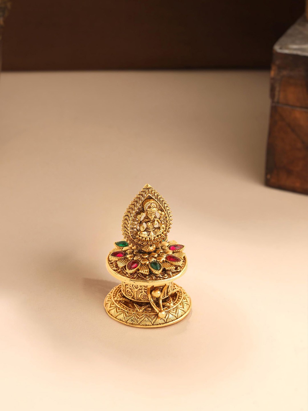 

Yellow Chimes Gold-Toned Traditional Sindoor Dibbi