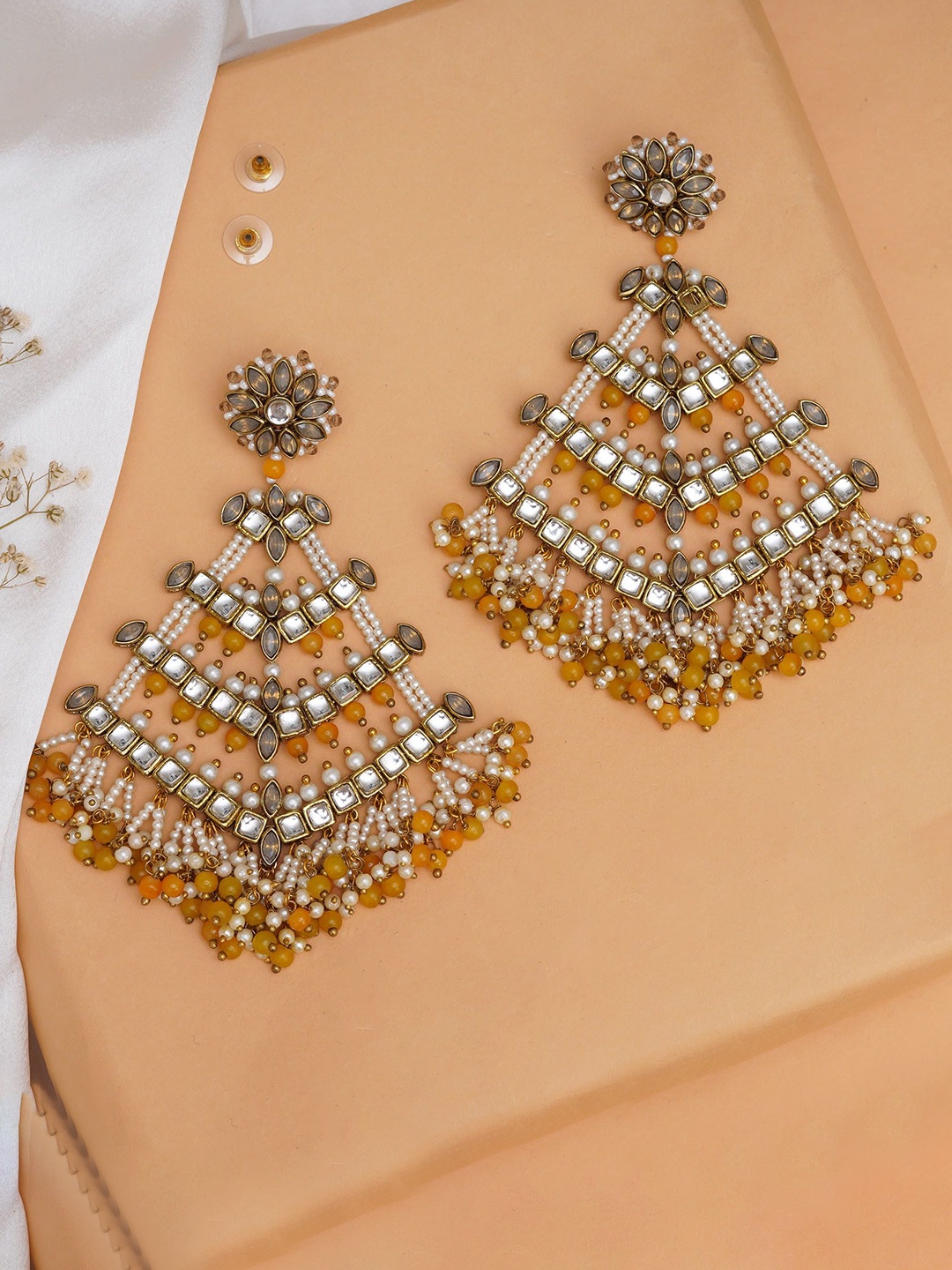 

BeAbhika Gold-Plated Kundan Stone Studded & Beaded Drop Earrings