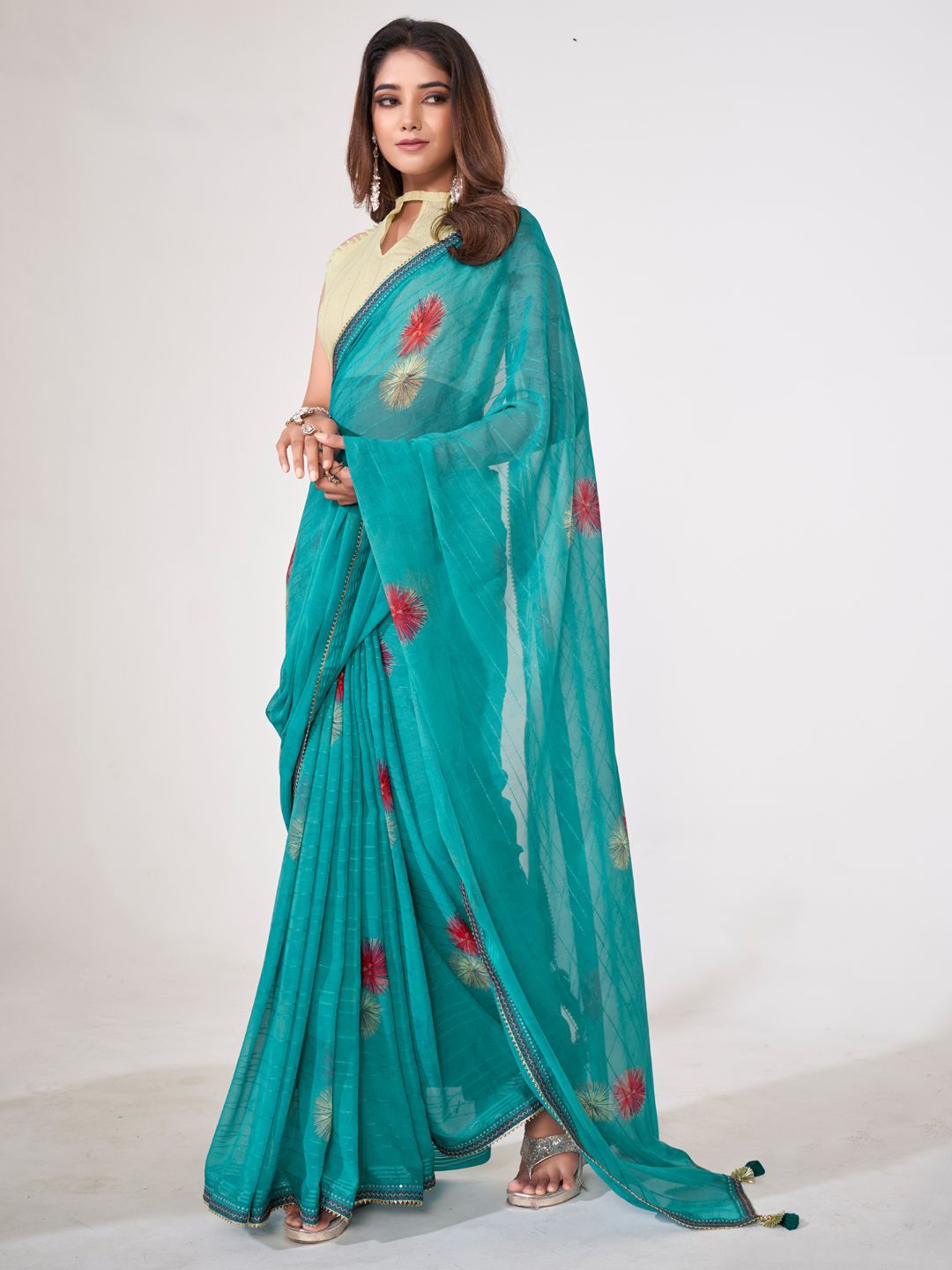 

Panzora Women Floral Printed Gotta Patti Saree With Unstitched Blouse, Blue