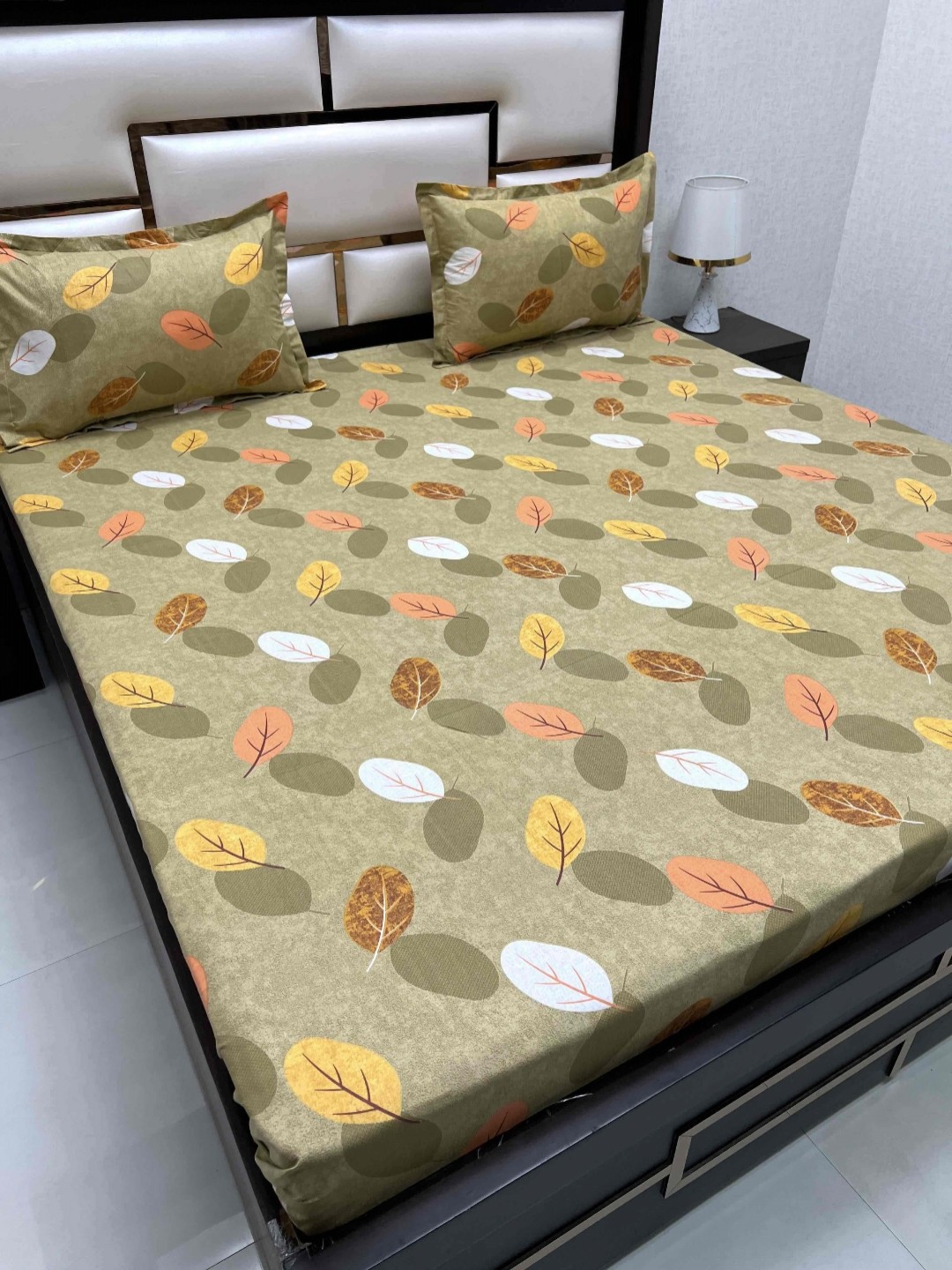 

Pure Decor Passion Green Floral Printed Cotton 200 TC Queen Bedsheet Set 2.53 x 2.27m