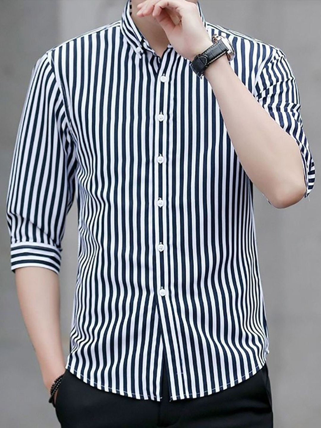 

StyleCast x Revolte Men Cutaway Collar Bengal Striped Cotton Casual Shirt, Black