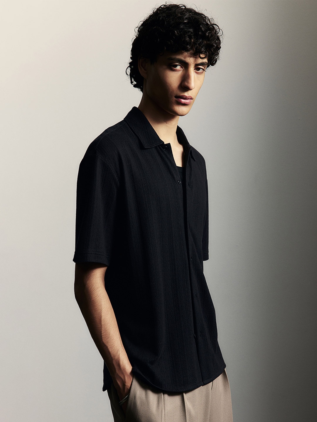 

H&M Short Sleeve Shirts, Black