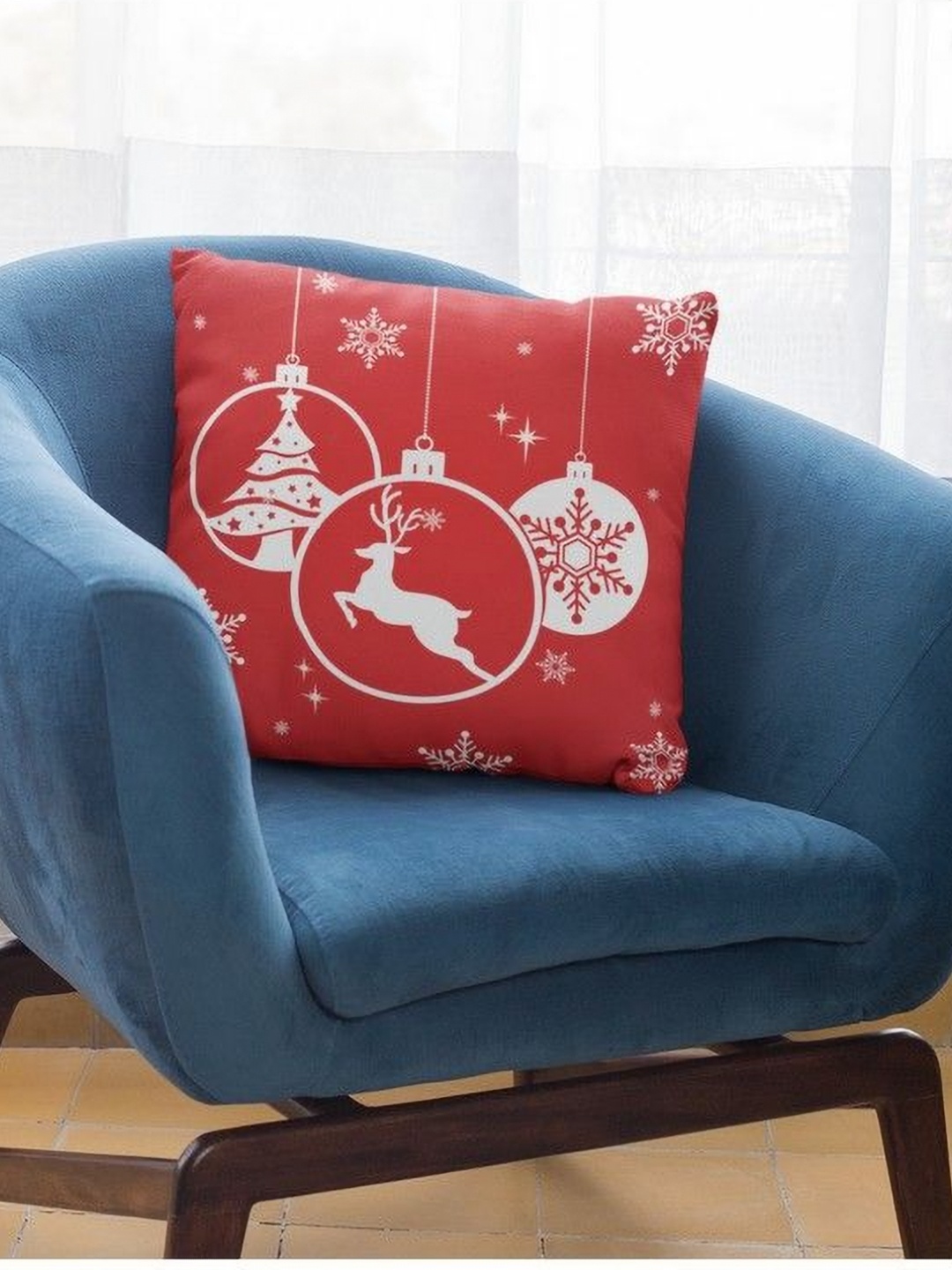 

THEYAYACAFE Maroon & White Abstract Velvet Square Cushion Covers