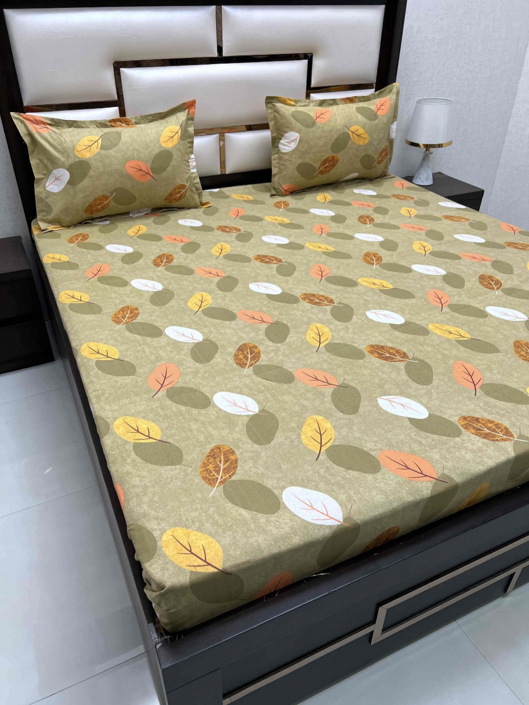 

Pure Decor Passion Green Printed Pure Cotton 220 TC Queen Bedsheet Set 2.28 m x 2.55 m