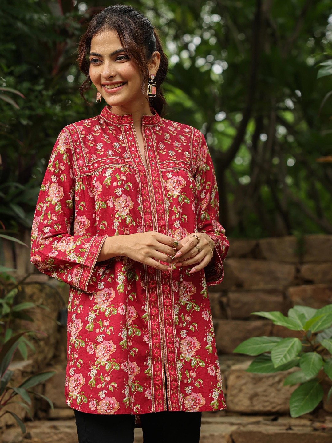 

Jaipur Morni Women Floral Print Mandarin Collar Cotton Top, Red