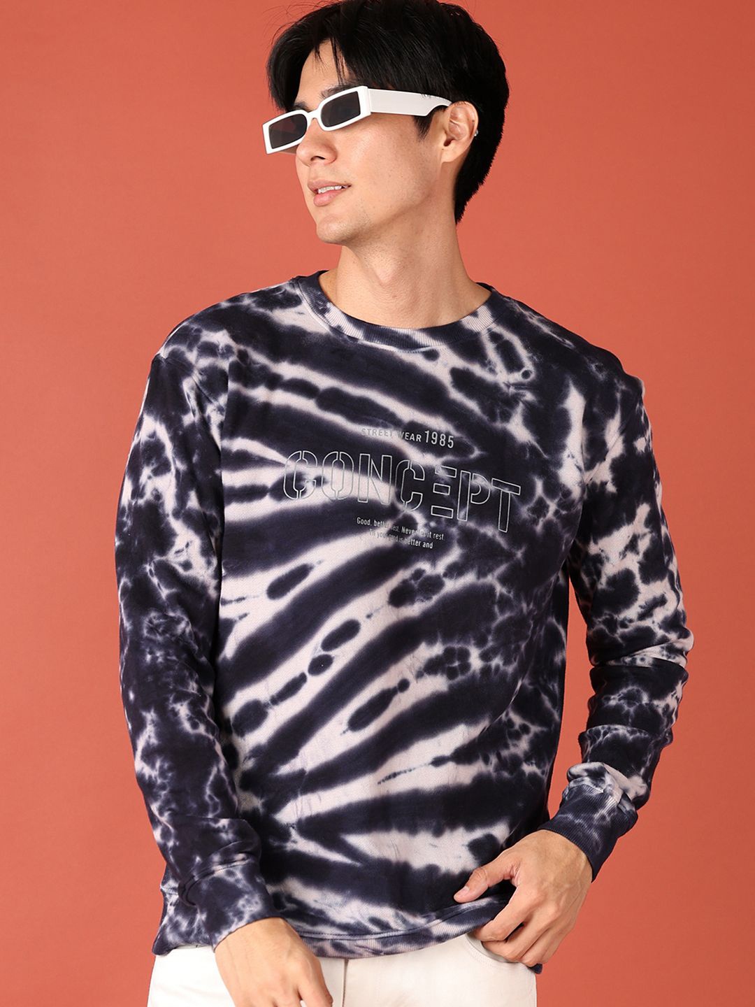 

V-Mart Men Printed Round Neck Pullover Sweatshirt, Navy blue