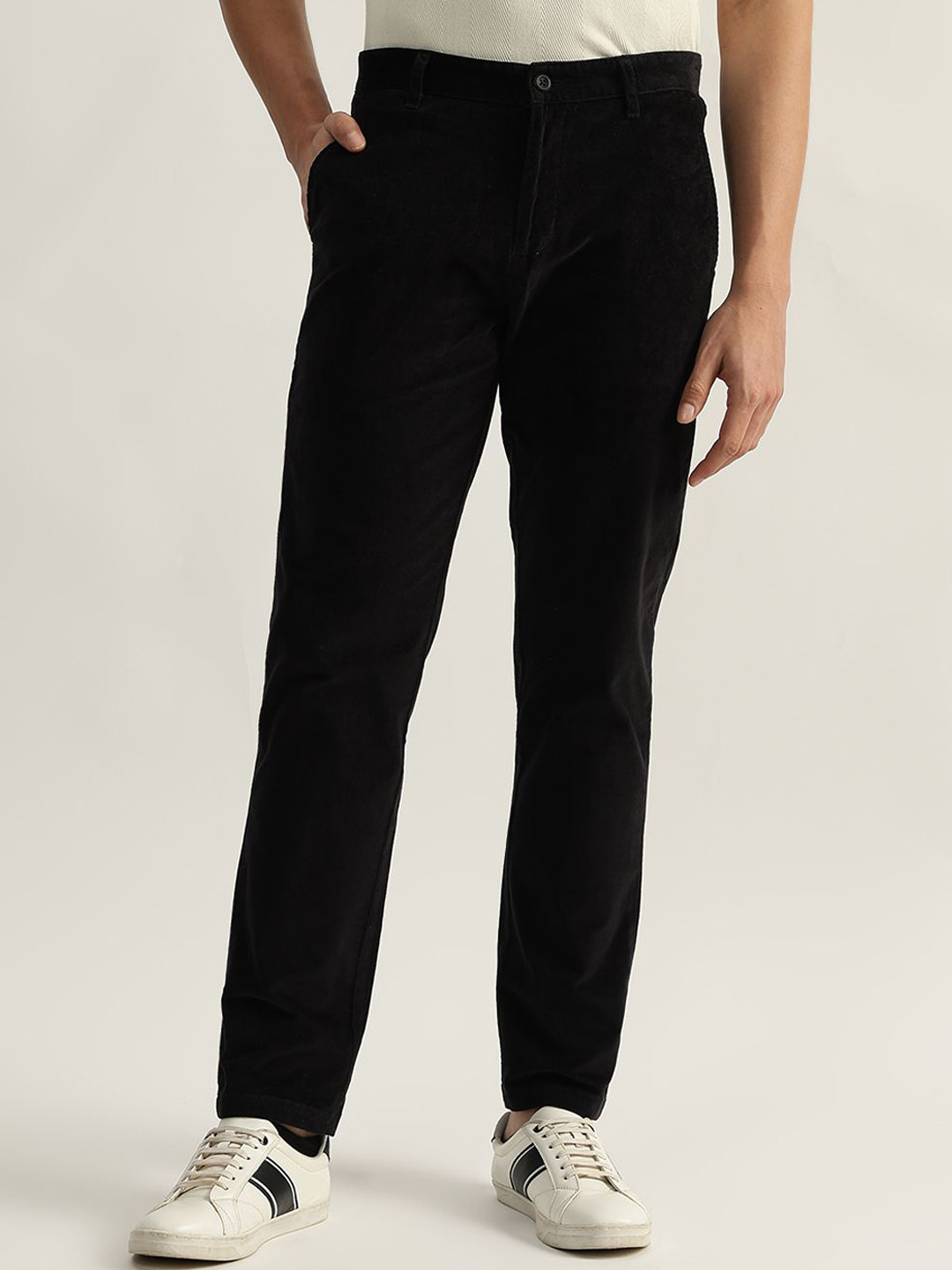 

Iconic Men Cotton Mid-Rise Slim Fit Trousers, Black
