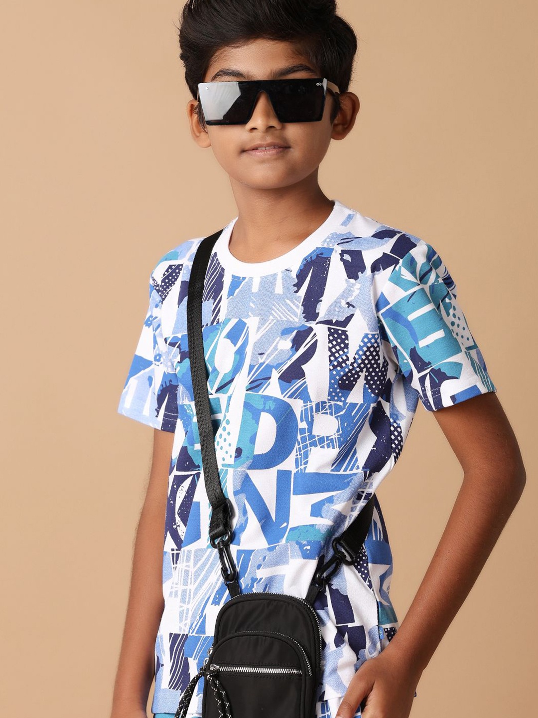 

V-Mart Boys Printed T-shirt with Shorts, White