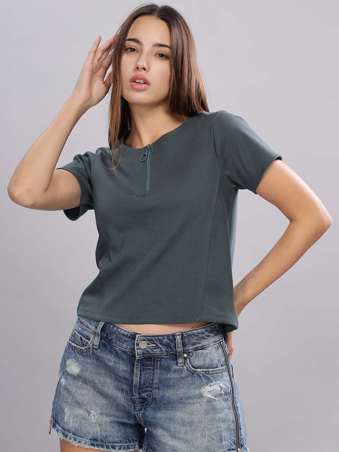 

HEYLAY Women Solid Henley Neck Pure Cotton T-shirt, Grey