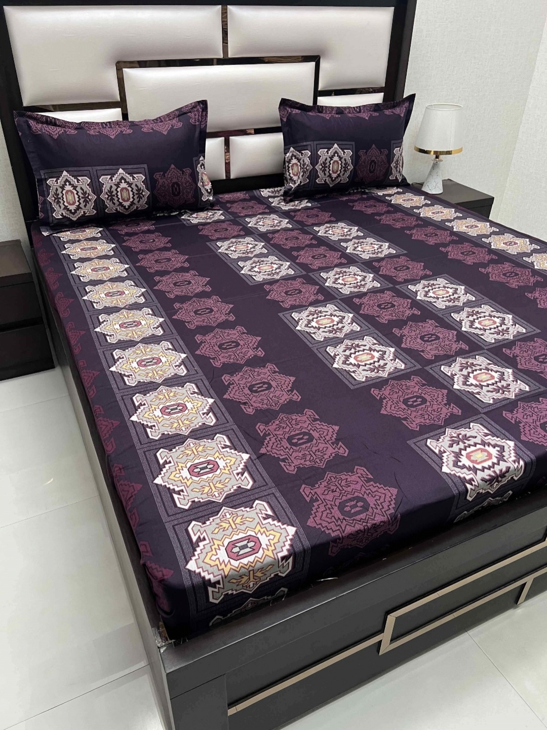 

Pure Decor Passion Fur Purple Printed Cotton 230 TC Queen Bedsheet Set 2.27 m x 2.54 m