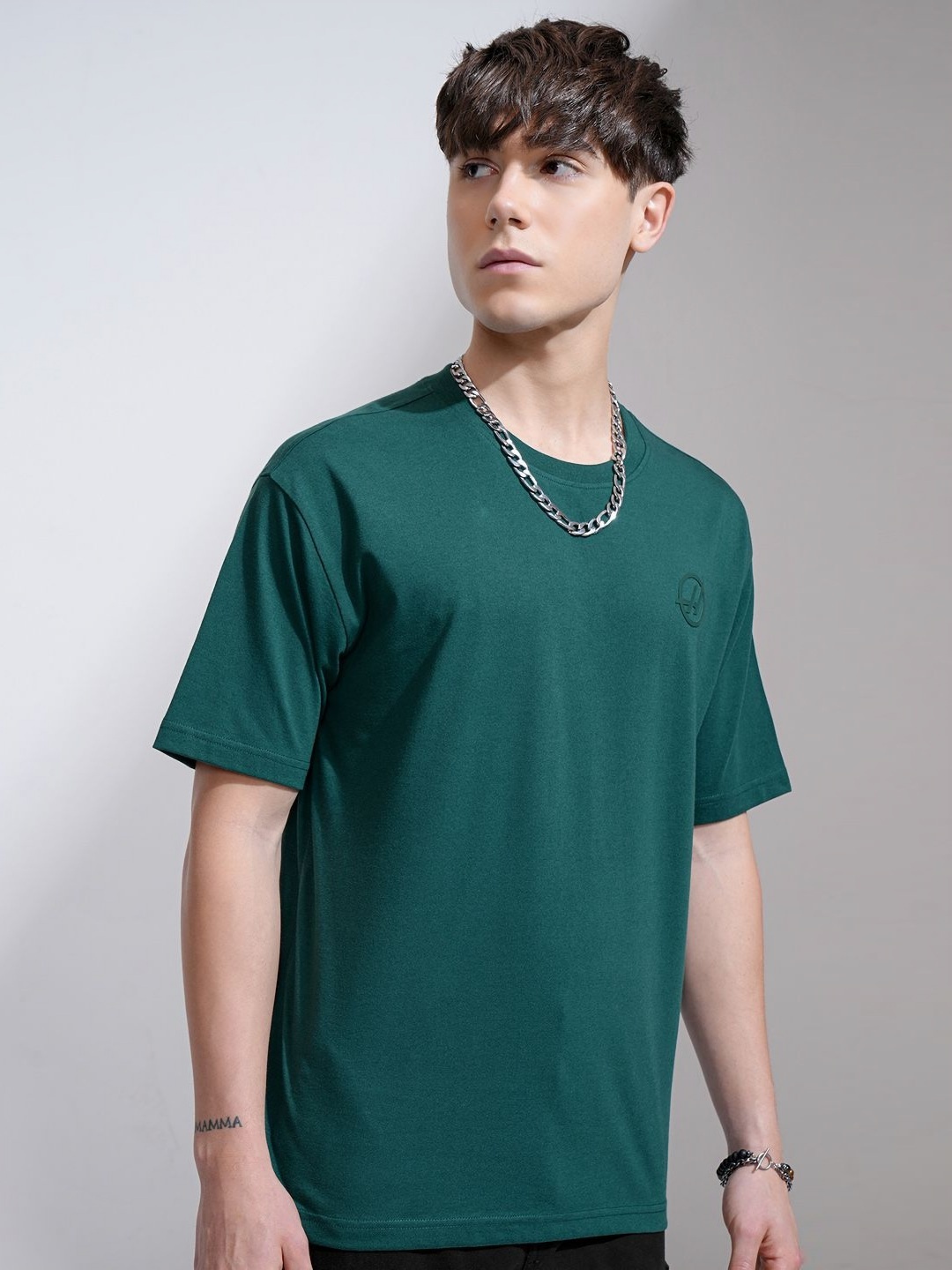 

HIGHLANDER Men Solid Round Neck Cotton Relaxed Fit T-shirt, Green