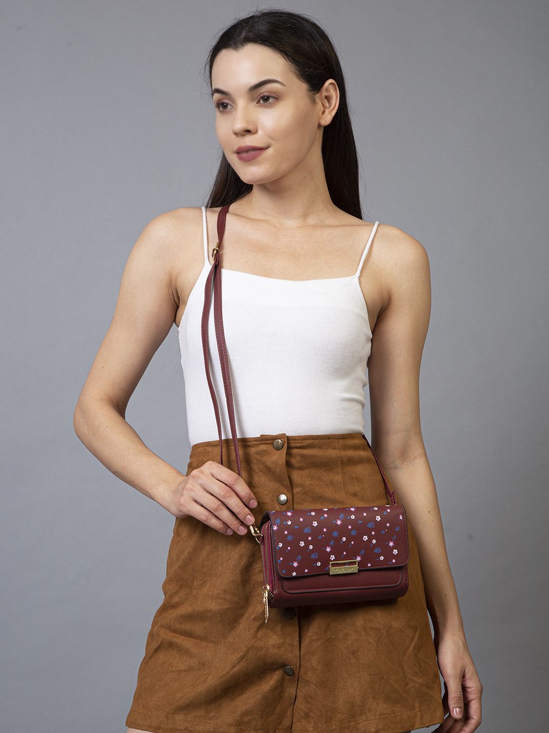 

Filauri Women Printed Leather Sling Bag, Maroon